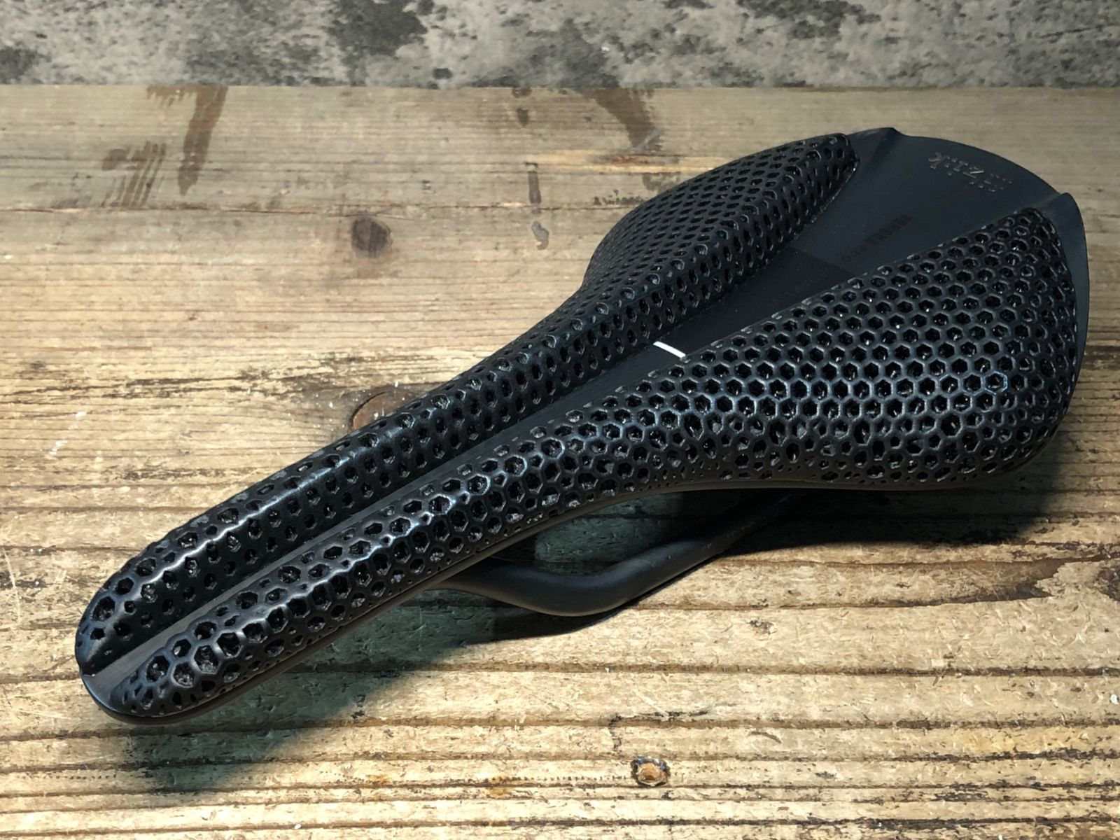 JN709 フィジーク fizik VERSUS EVO ANTARES 00 ADAPTIVE サドル REGULAR 139mm カーボンレール