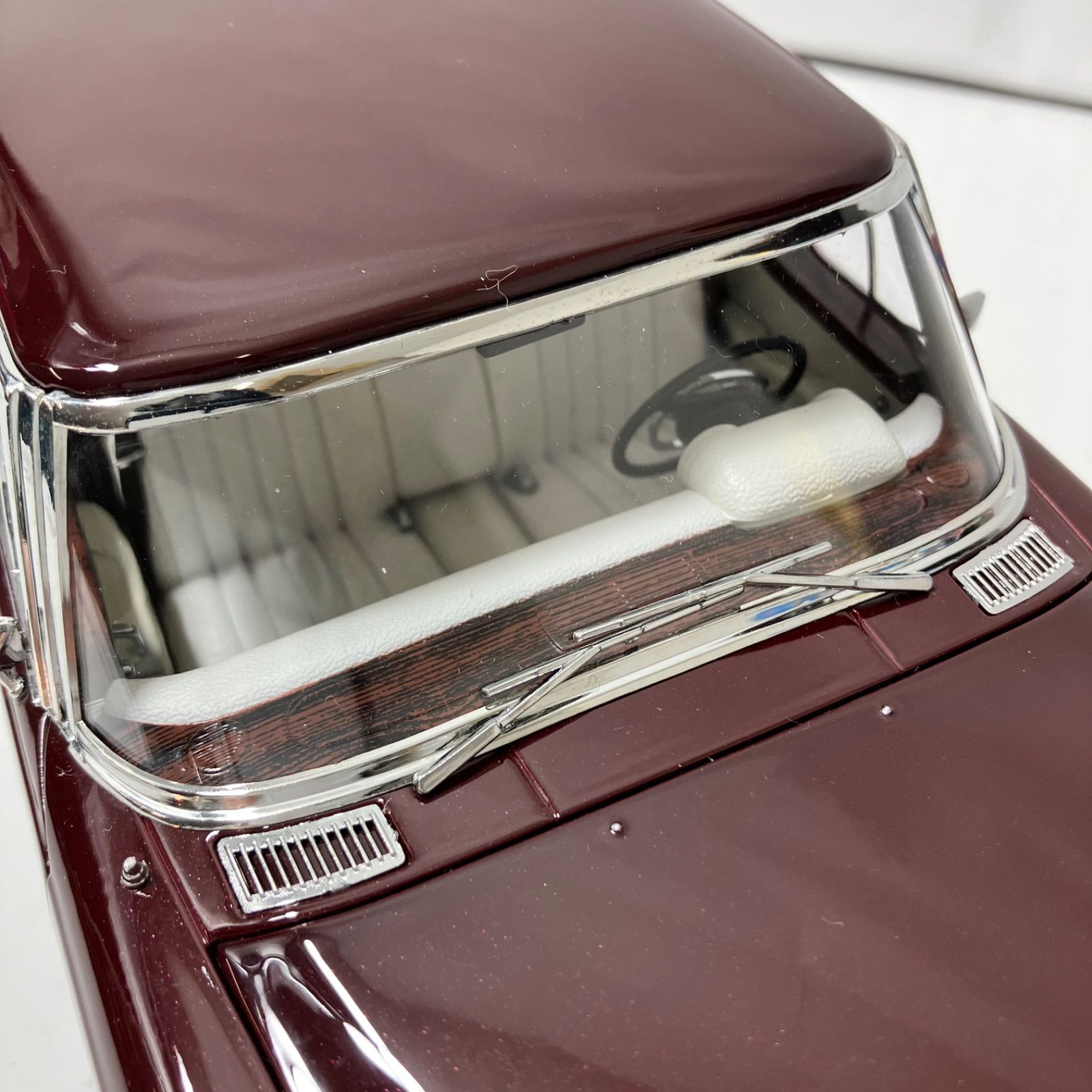 瀬戸店】1/18 Mercedes-benz Pullman Pearl Jujube Red KENGFai