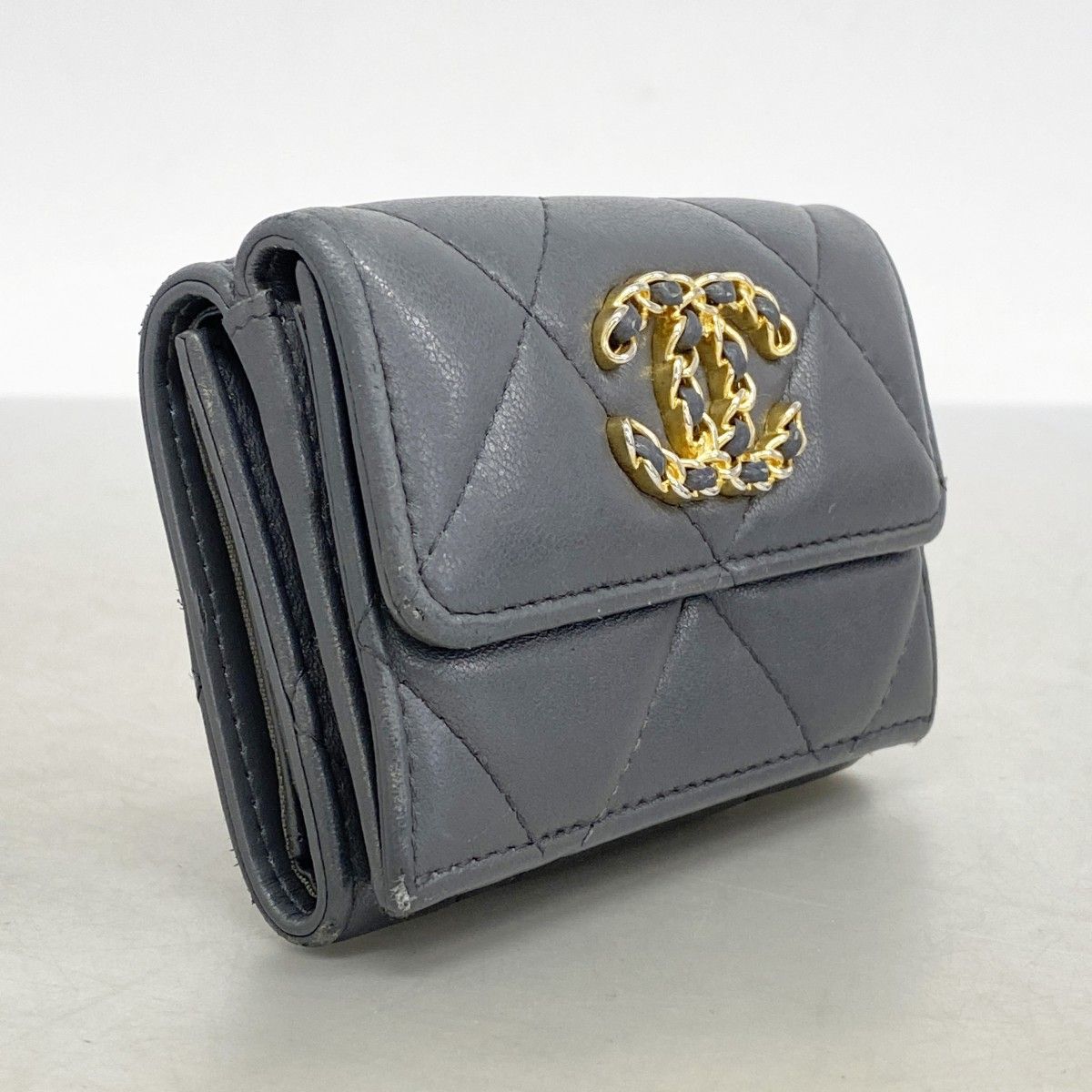 5mc3568 シャネル 三つ折り財布 シャネル1 ラムスキン ダークグレー ゴールド金具 レディース