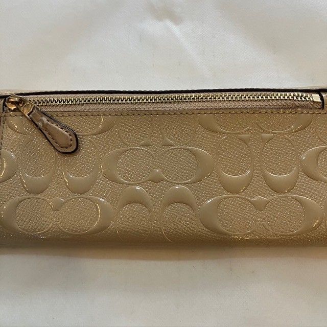 コーチ COACH シグネチャー長財布 パテントレザー F2397 - メルカリ