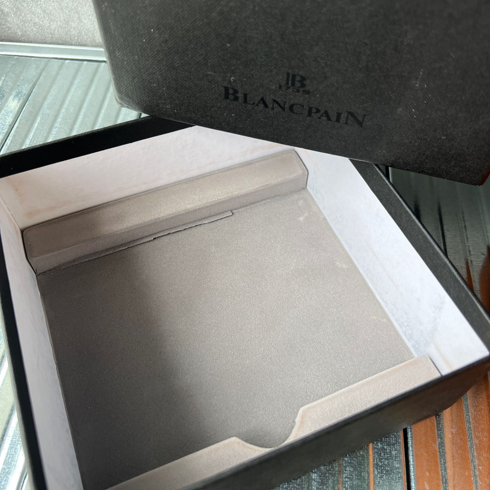 ブランパン BLANCPAIN 空箱 時計ケース BOX レザー 劣化 - メルカリ