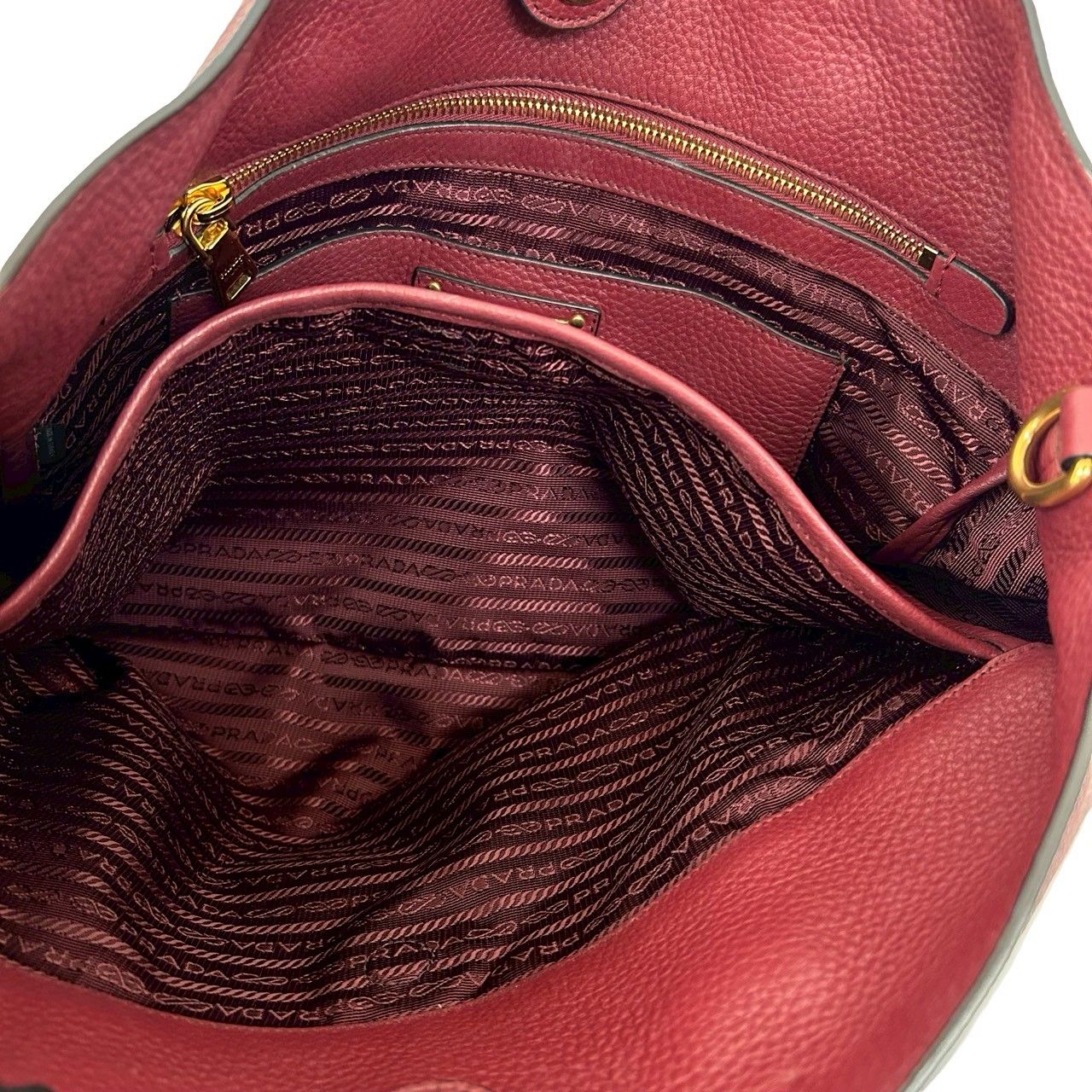 プラダのバック 極 美品 希少品 PRADA プラダ ロゴ 金具 レザー 本革 2way トート