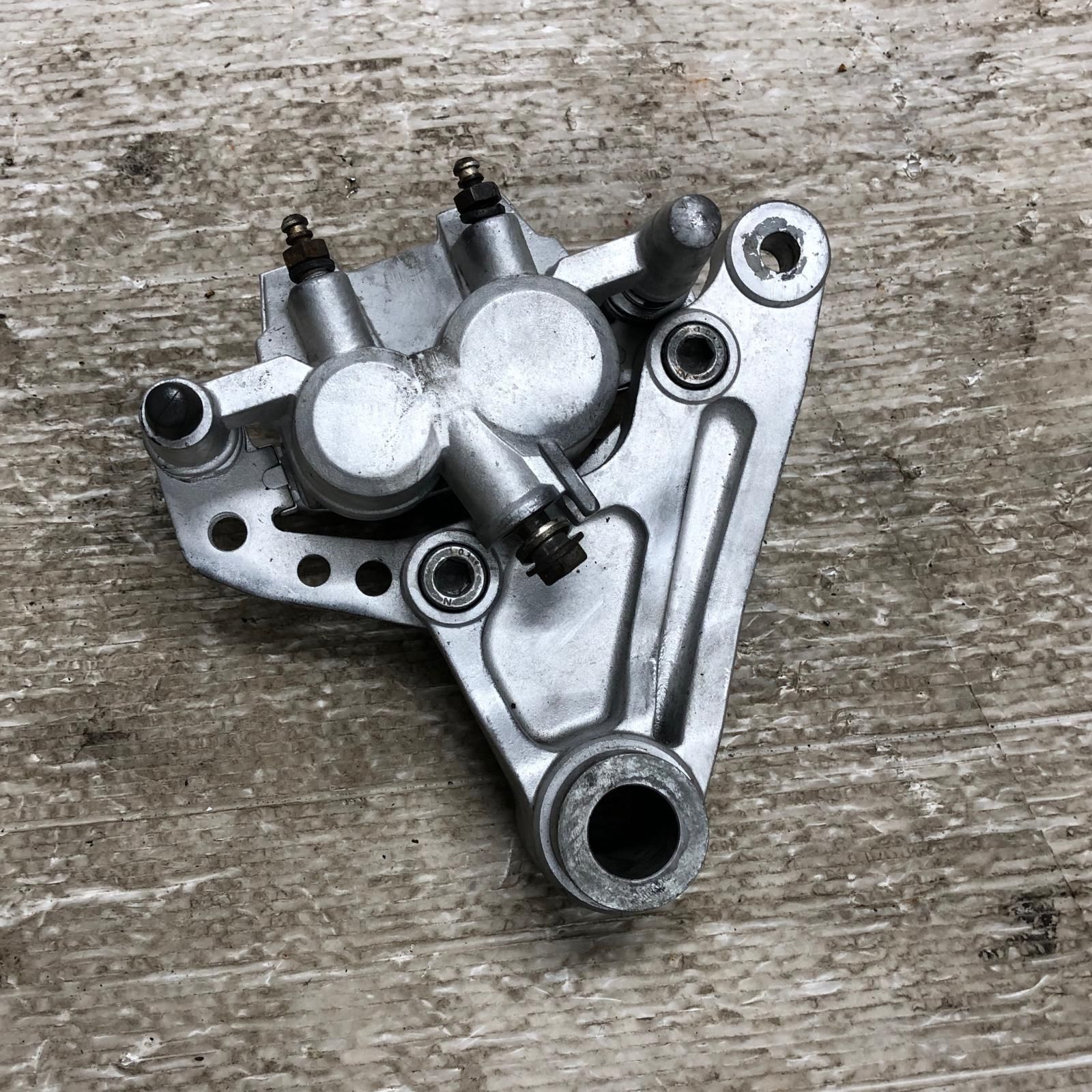 KAWASAKI ゼファー1100 ZRT10A リアキャリパー カワサキ