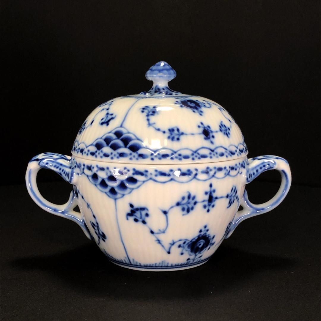 Royal Copenhagen ロイヤルコペンハーゲン ブルーフルーテッド ハーフレース シュガーポット 陶器 ホワイト ブルー