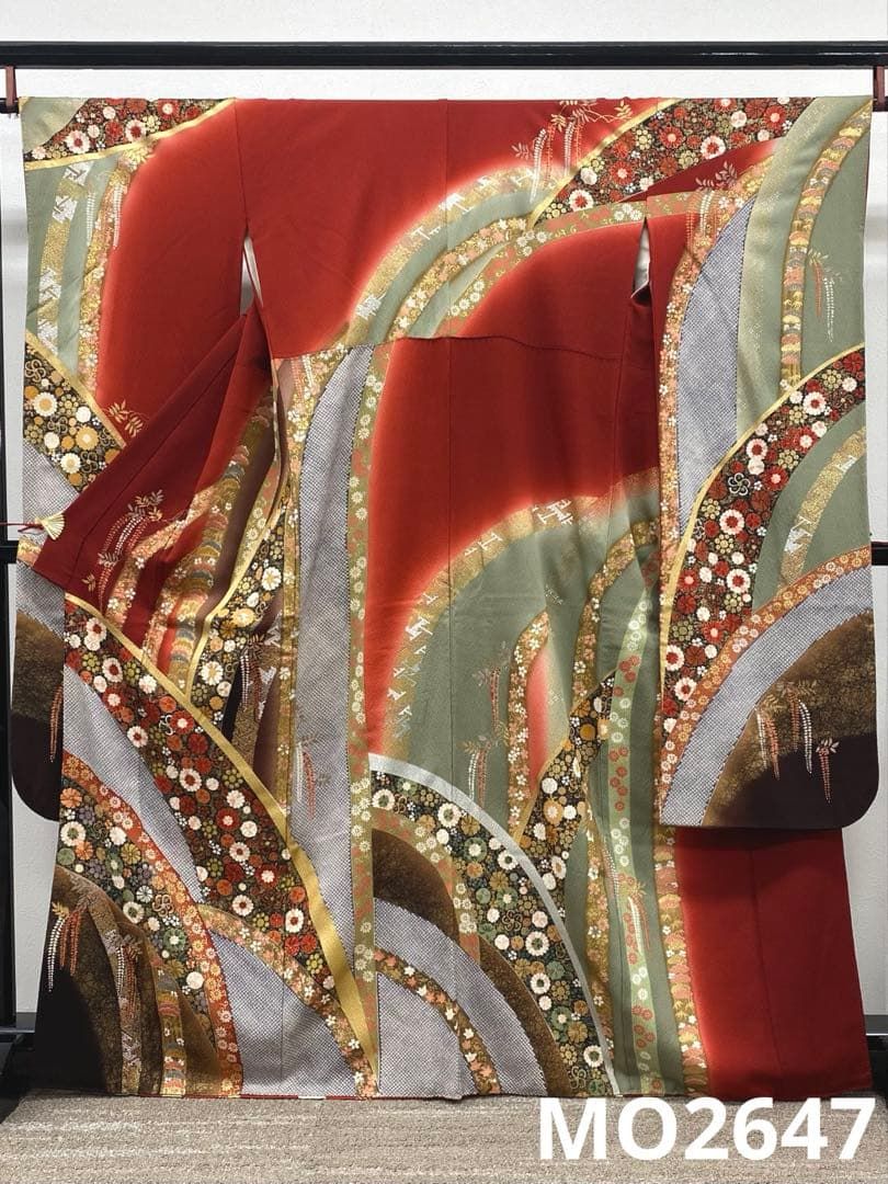 振袖 豪華 金彩 紋意匠 ふり布付き 袖口布付き 身丈162cm 撥水加工済 