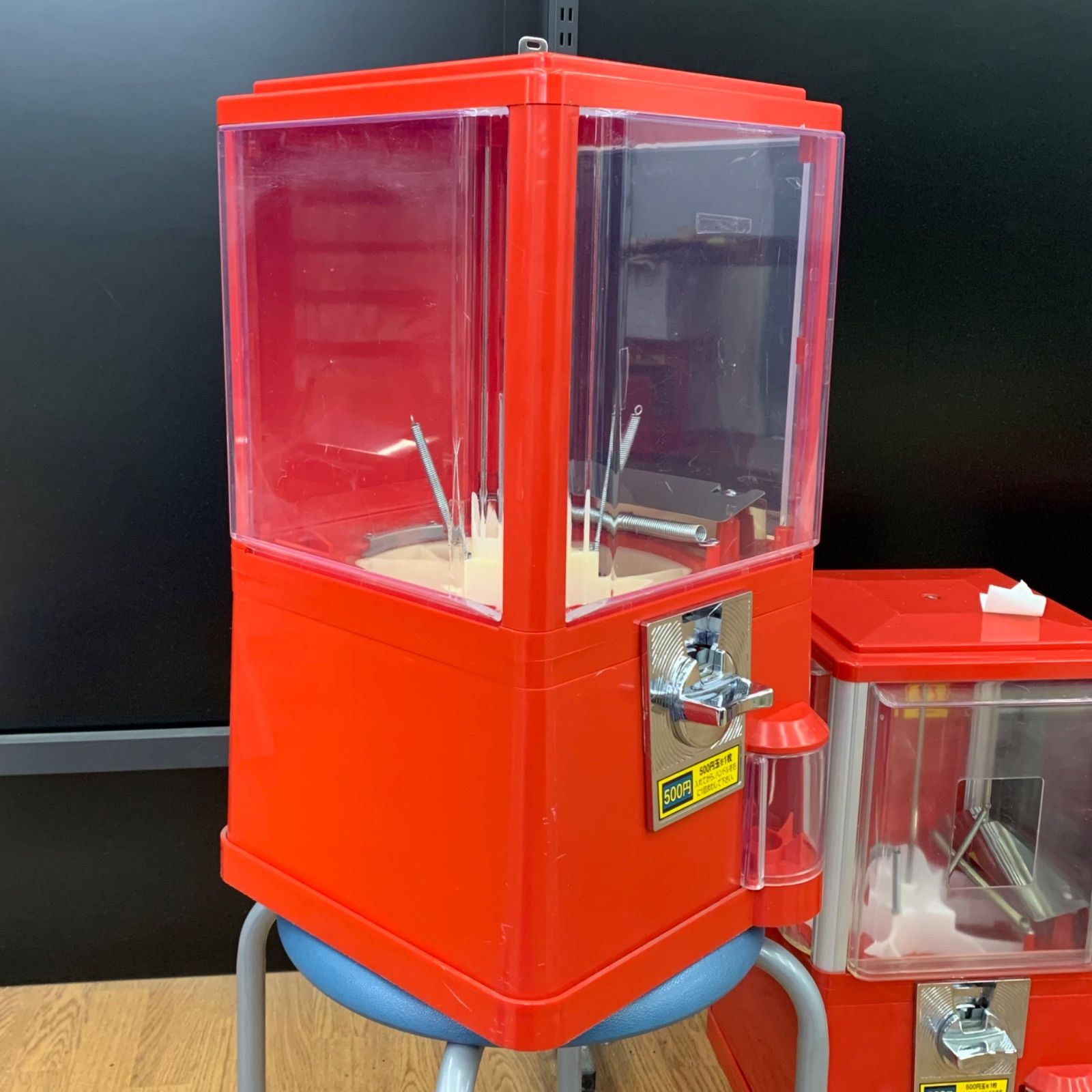 ガチャガチャ 本体 中古品 - メルカリ