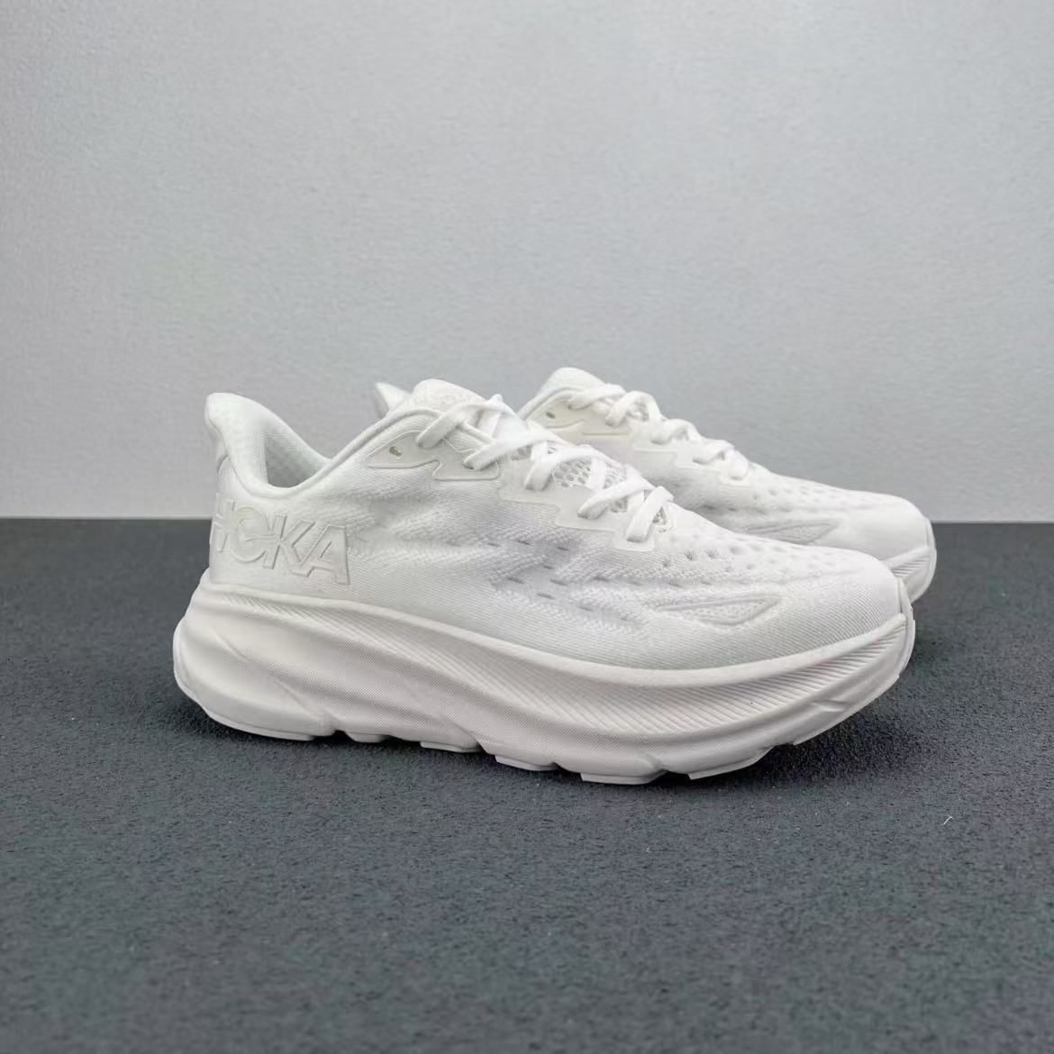 Hoka ホカ オネオネ クリフトン9 CLIFTON9 white 22-29cm在庫あり