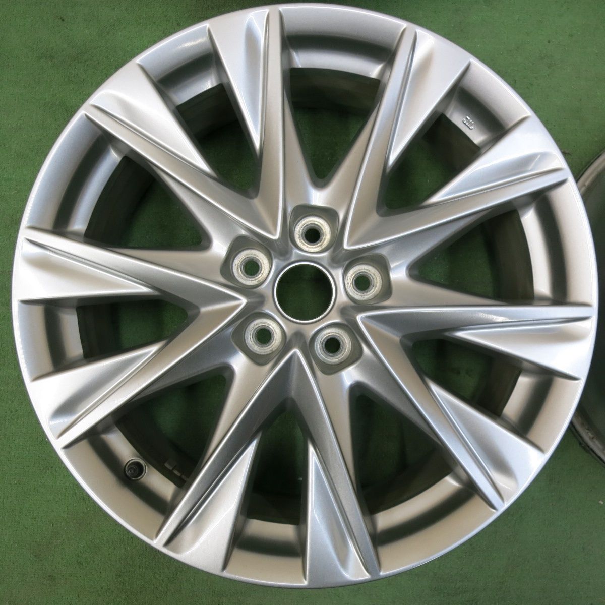 送料無料，人気 マツダ CX-8 CX8 純正ホイール 19インチ