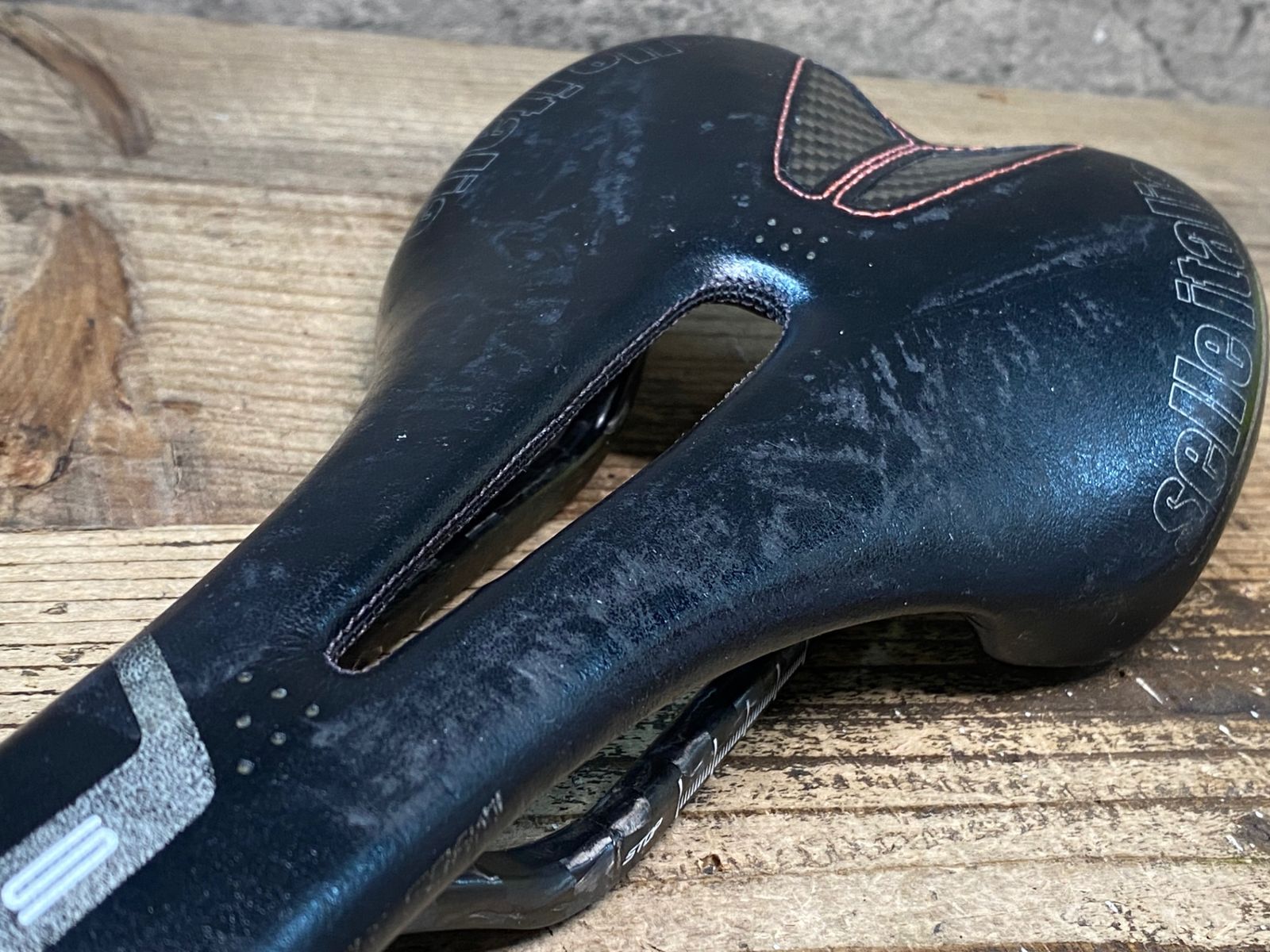 セライタリア selle