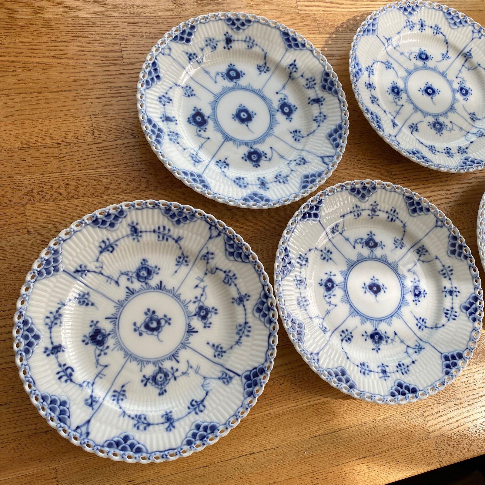 Saleロイヤルコペンハーゲンブルーフルーテッド17 cm