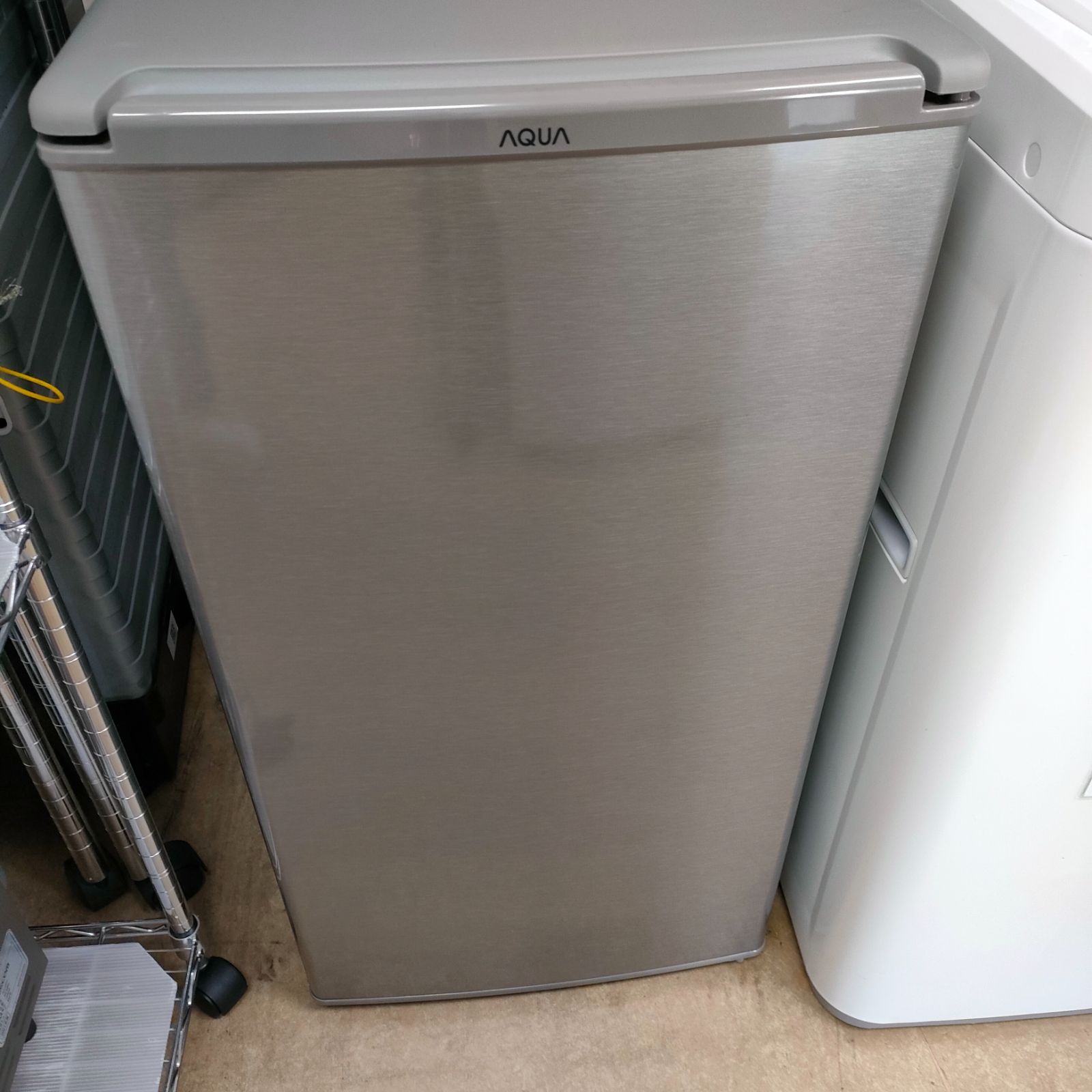 ◇AQUA 1ドア冷蔵庫 75L 2022年製 AQR-8K - メルカリ