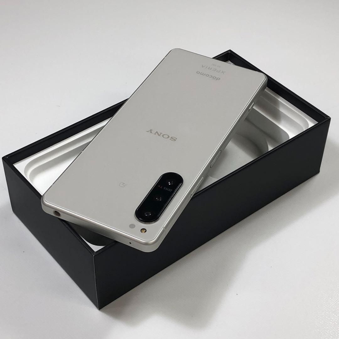 5167 スマホ Xperia 5 IV SO-54C ホワイト 超美品 Amazon | 【整備済み品】docomo版 Xperia 5 IV SO-54C (エクリュ