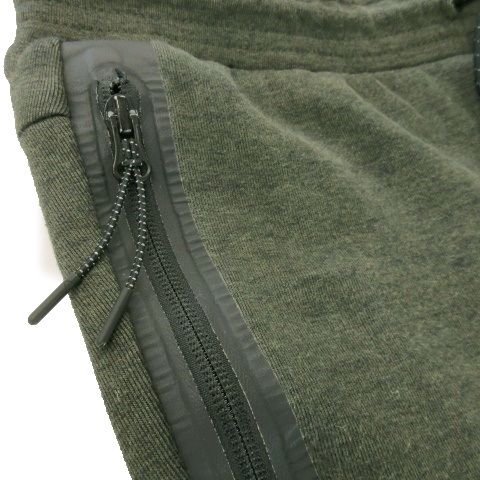 緑 カーキ