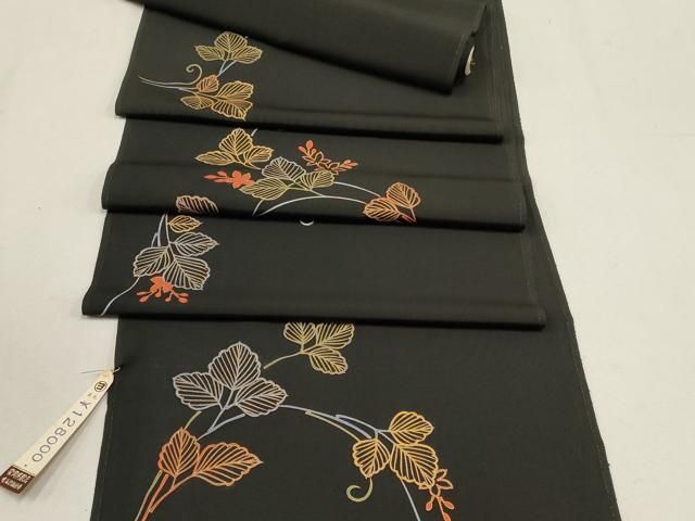 平和屋着物▽羽織 反物 羽尺 刺繍 蔦草花文 黒地 金彩 丹後