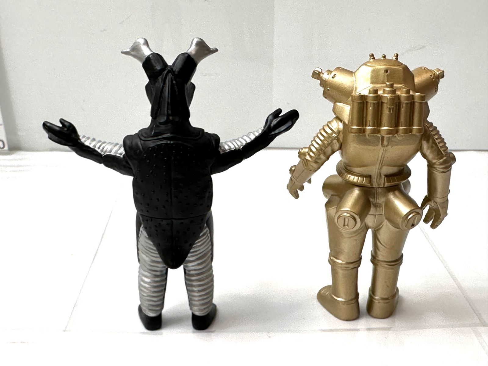 ウルトラマン　フィギュアセット　ウルトラ怪獣500 Amazon.co.jp: ウルトラ怪獣シリーズ ソフビ 人形 フィギュア