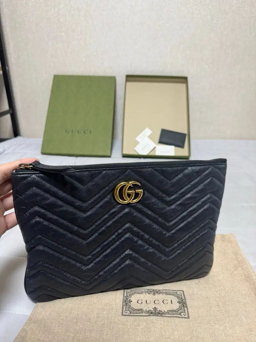 | GUCCI グッチ マーモント クラッチ