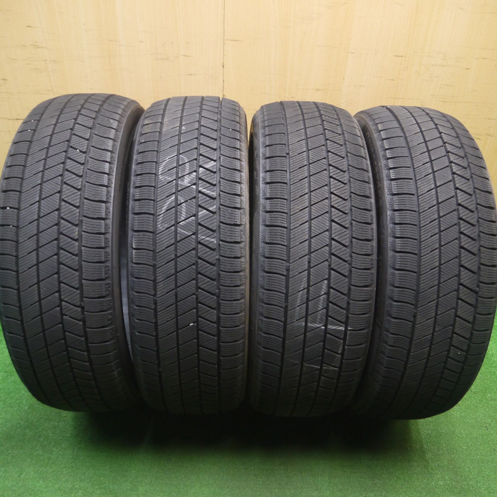 バリ溝 22年 9.5分 スタッドレス 225|45R21 ブリヂストン ブリザック VRX3 タイヤ 21インチ クラウン クロスオーバー RSアドバンス 等 4121101Hスタ
