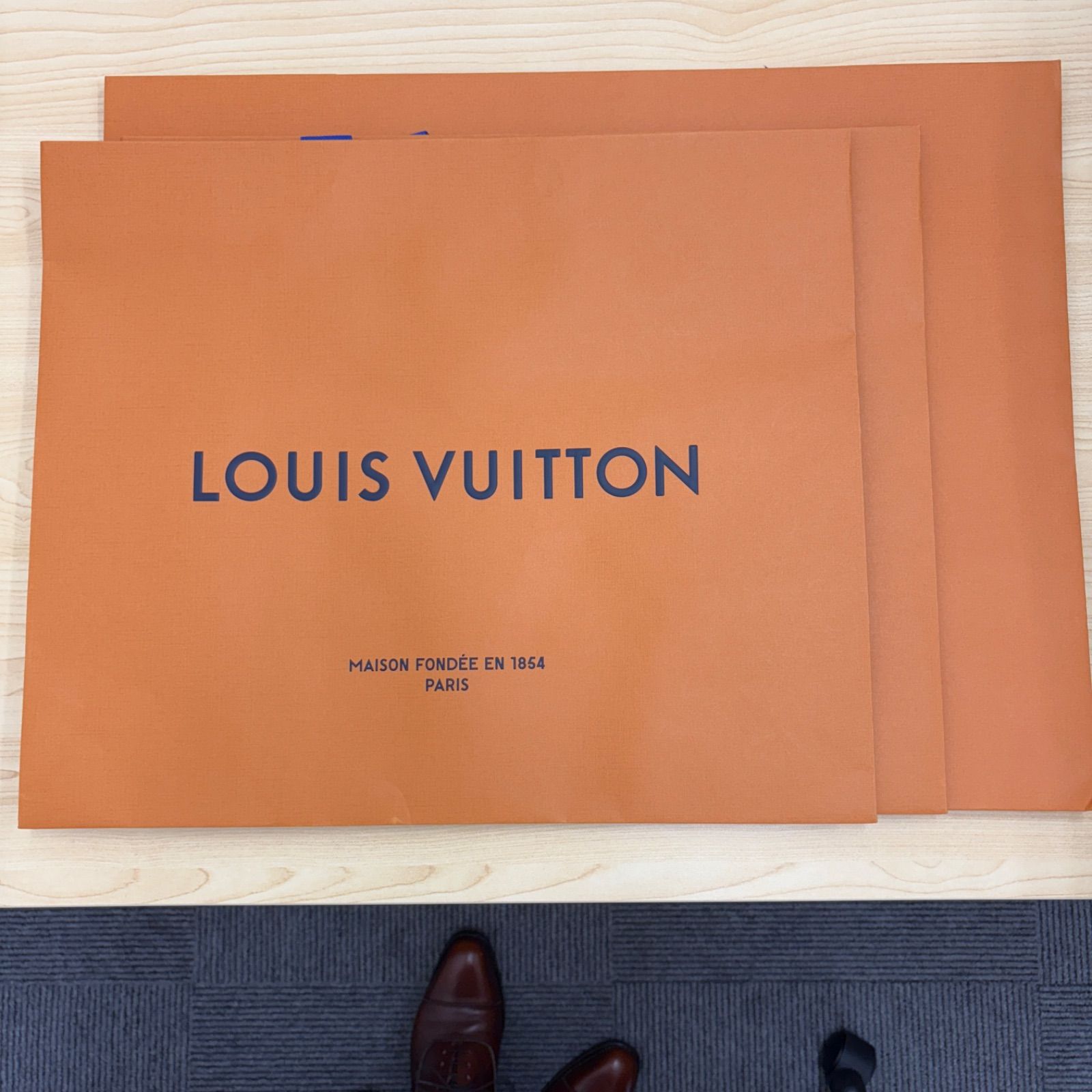 ❤︎お得❤︎　LOUIS VUITTON ルイヴィトン　箱 & 保存袋　セット ルイヴィトン 旧型ショップ箱保存袋付き♪ 2点セット - メルカリ