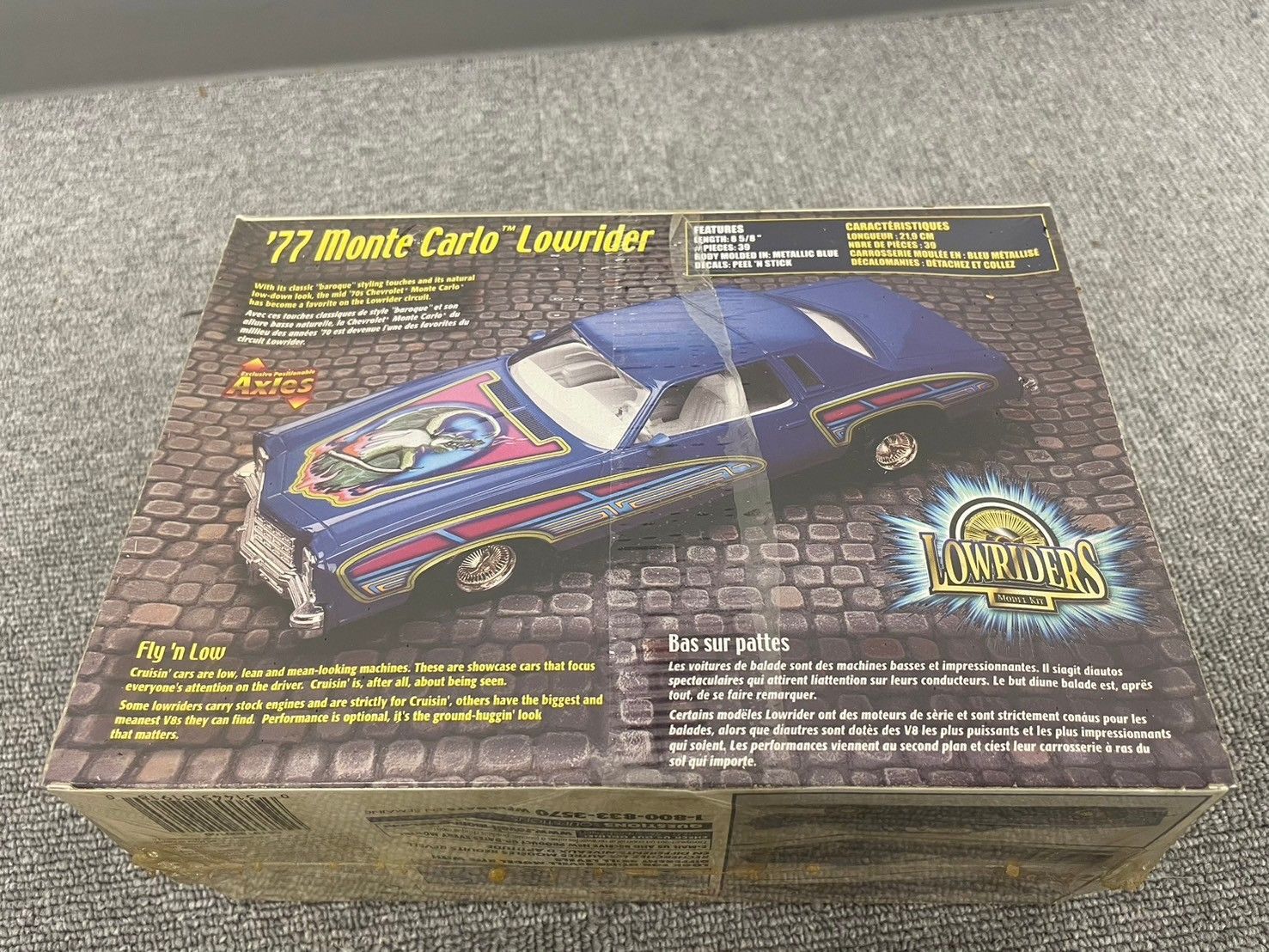 CH V114-CH3-572 【未開封】Revell レベル Wheels of Fire   '77 Monte Carlo Lowrider モンテカルロ プラモデル