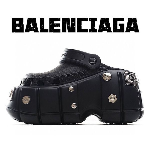 新品未使用 Balenciaga バレンシアガサンダルミュールクロックス 新品未使用 Balenciaga バレンシアガサンダルミュールクロックス