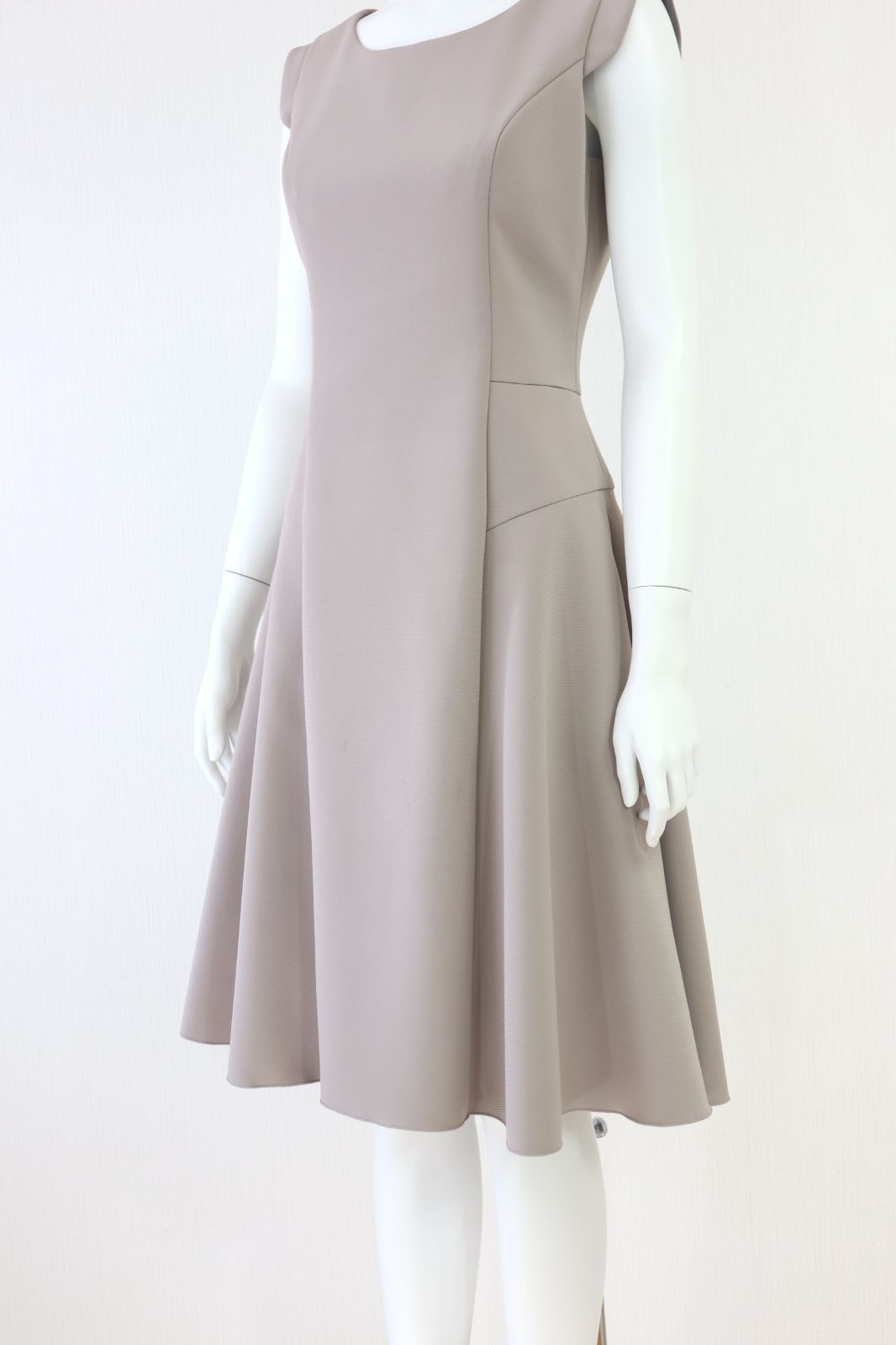 Rene フィット＆フレアワンピース 5616280 36サイズ ルネ - メルカリ