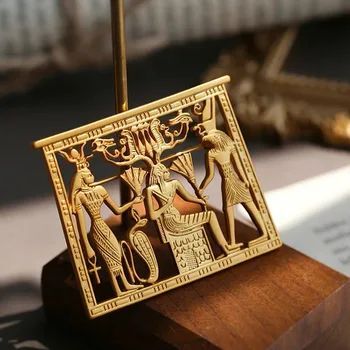 古代エジプト 壁画風 ブローチ ピンブローチ ゴールド 金色 ファラオ 神話 金 エジプト エジプト神話 イシス 死者の書 ピラミッド 開運 神 -  メルカリ