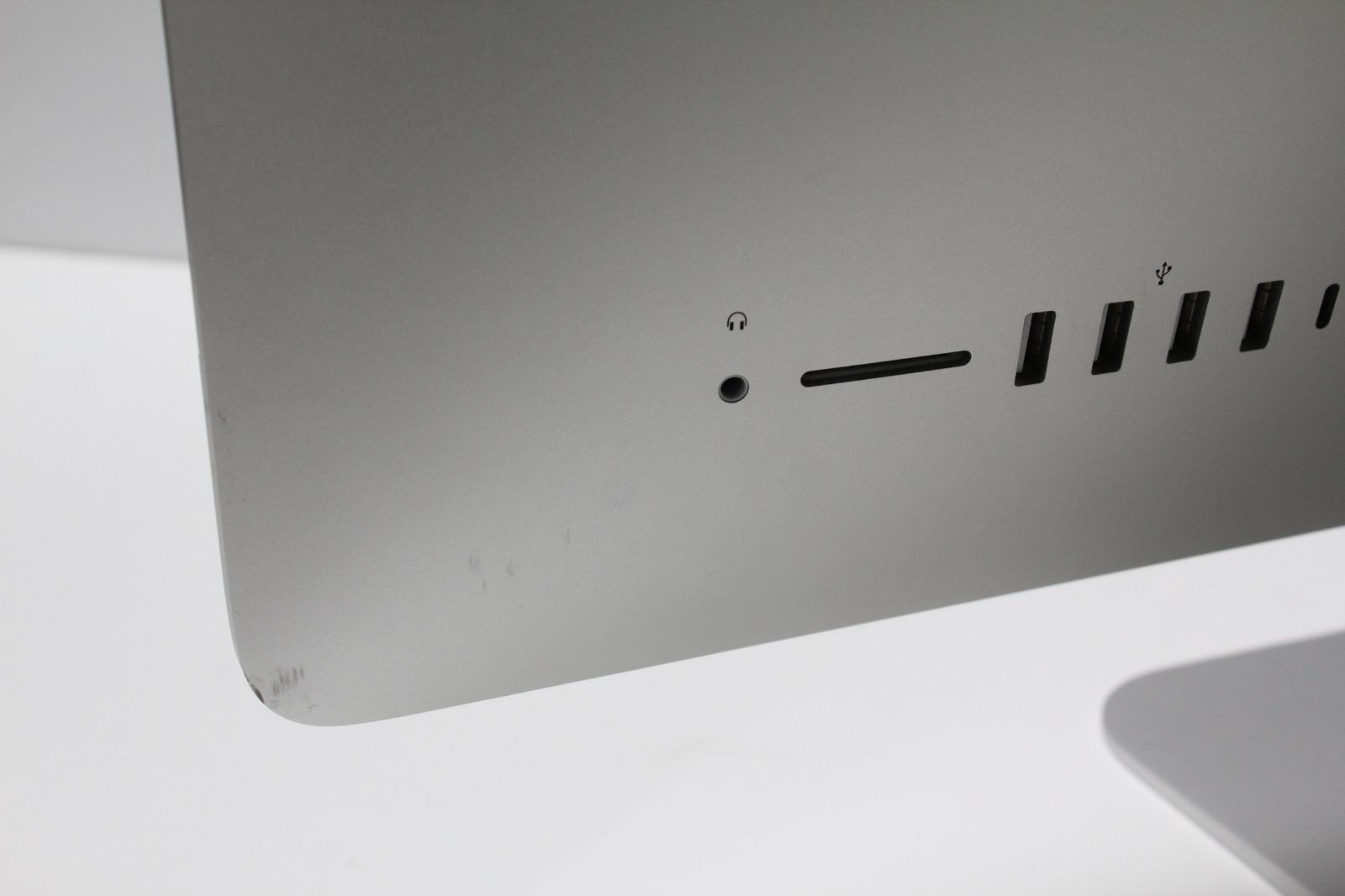 iMac（Retina 4K,21.5インチ,2017）HDD1TB/8GB〈MNDY2J/A〉⑤