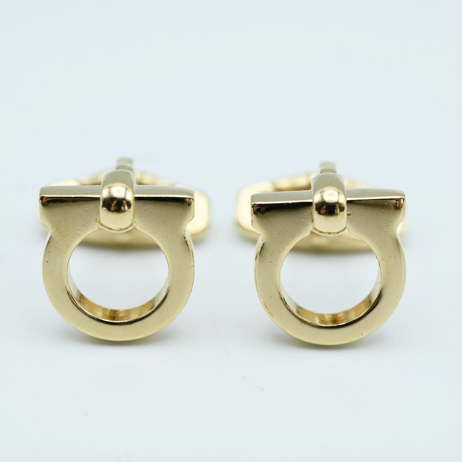 美品✨Salvatore Ferragamo カフリンクス ゴールド ガンチーニ K08 Salvatore Ferragamo サルヴァトーレフェラガモ ガンチーニ