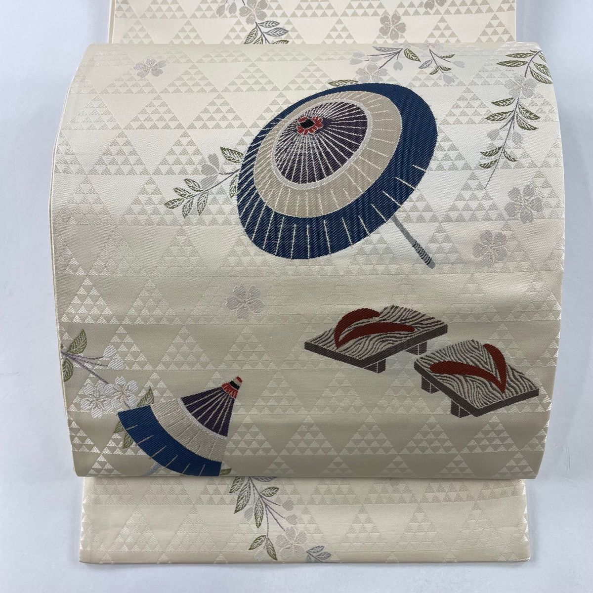 袋帯 秀品 番傘 桜 箔 ベージュ 六通 正絹