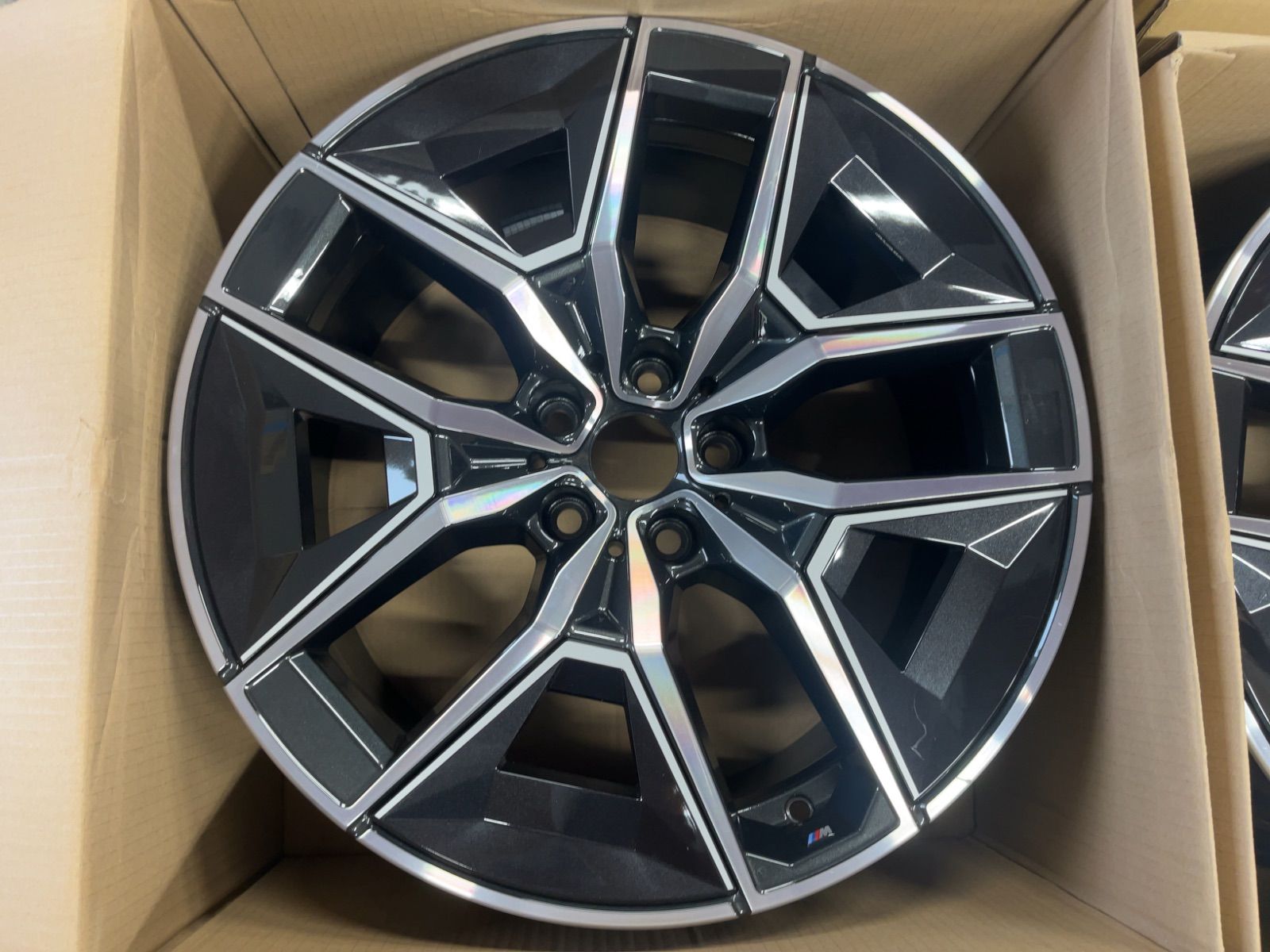 BMW G60 G61 5シリーズ Mスポーツ 純正品 ホイルのみ 19インチ 4本 FFCRYSTALESIA_COM