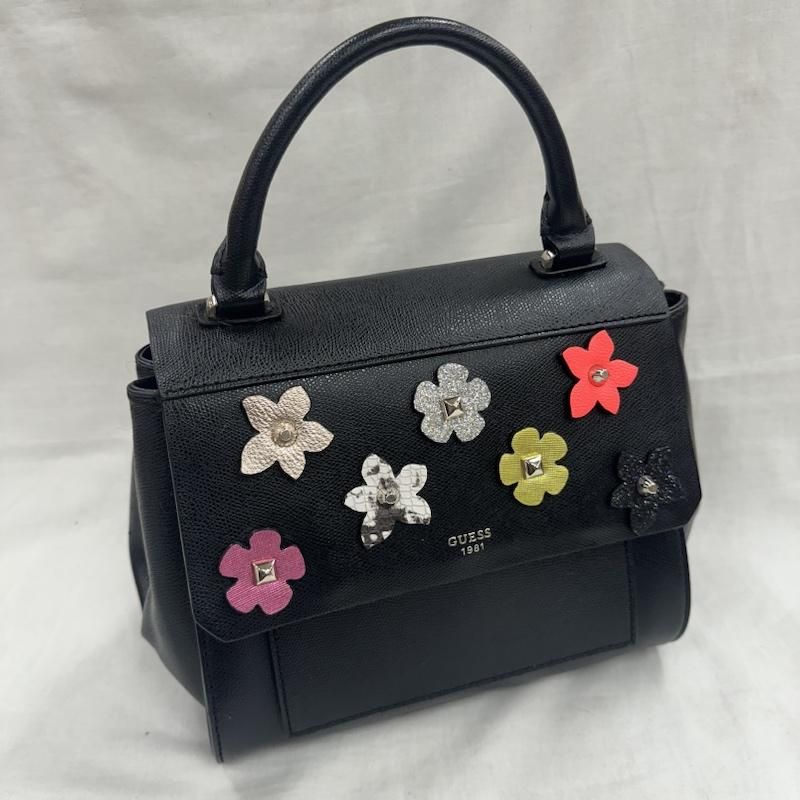 GUESS - 【最終値下げ‼️】GUESS 🌷 花柄刺繍バッグの通販 by