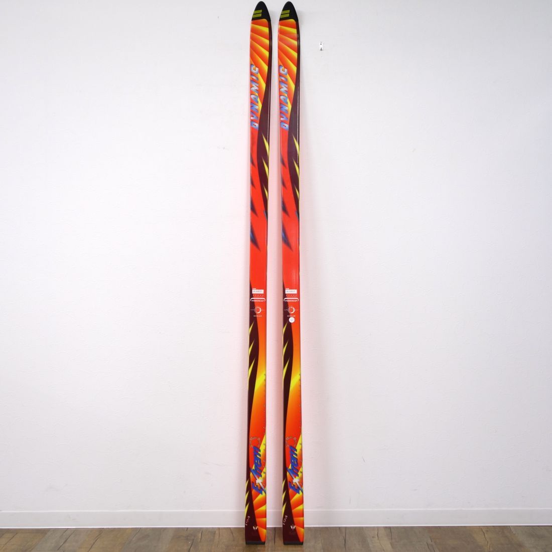 未使用 ダイナミック DYNAMIC FX3 FX Series FLEXCAP 194cm センター 60ｍｍ スキー板 アウトドア 約1830ｇ(一本あたり) 未使用 ダイナミック DYNAMIC FX3 FX Series FLEXCAP 194cm