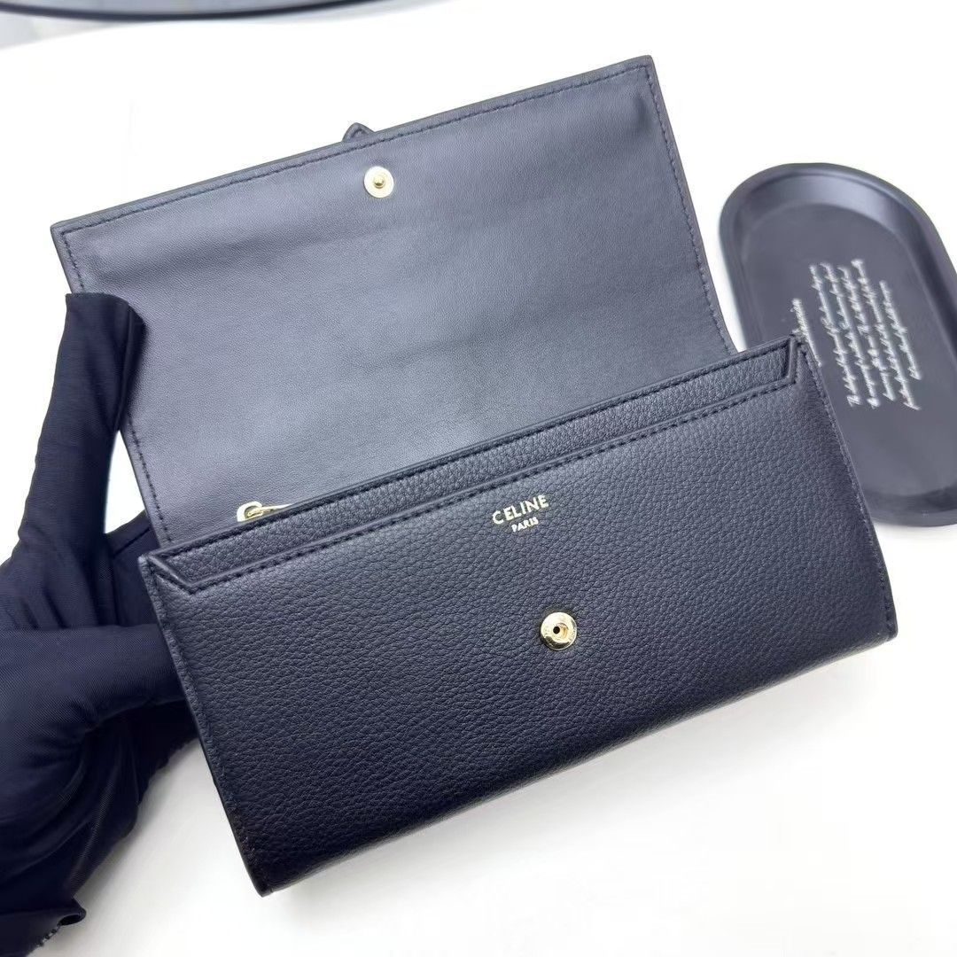 新品未使用 CELINE財布[本日特価|新品未使用品]-WT0輸入 - メルカリ