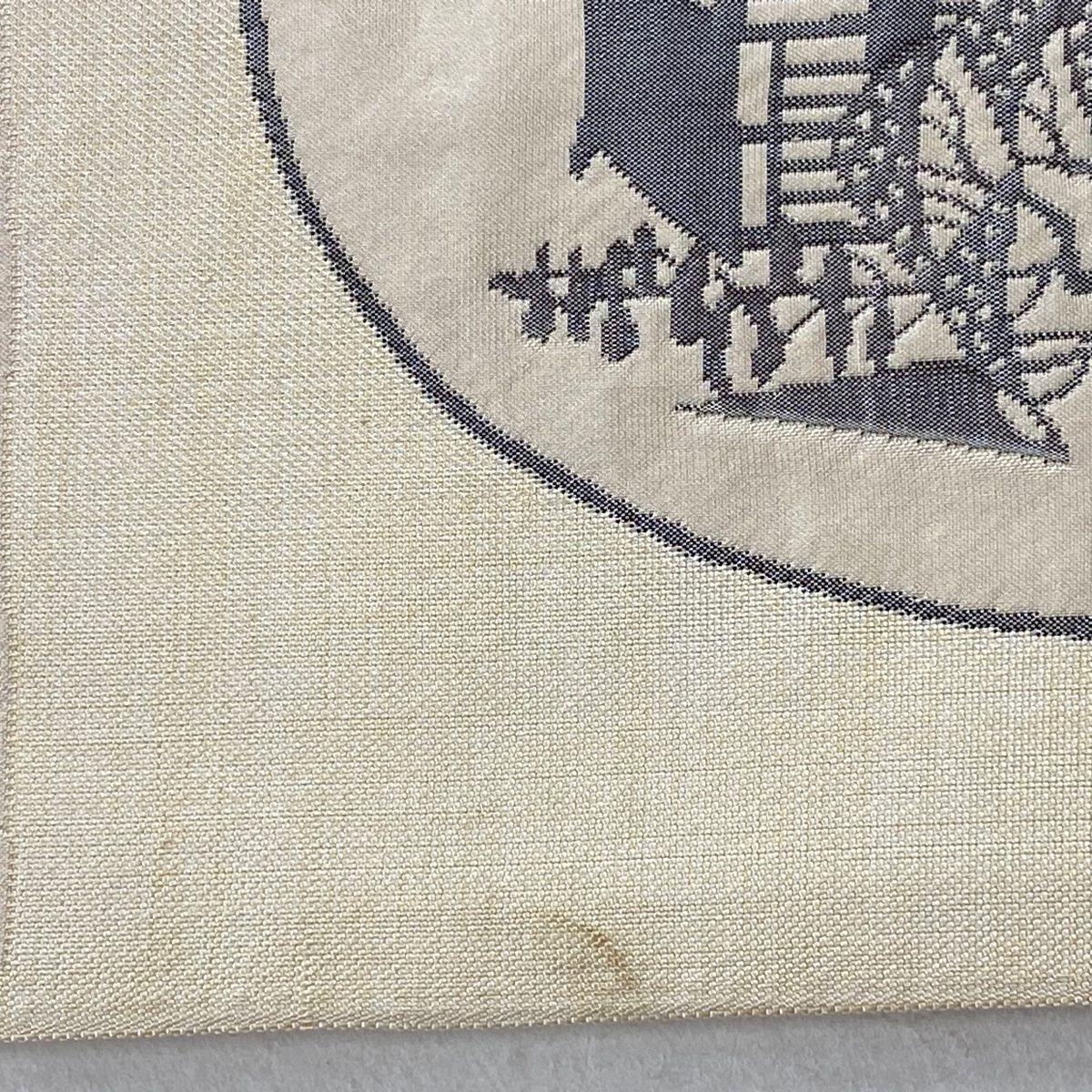 紬地 建物