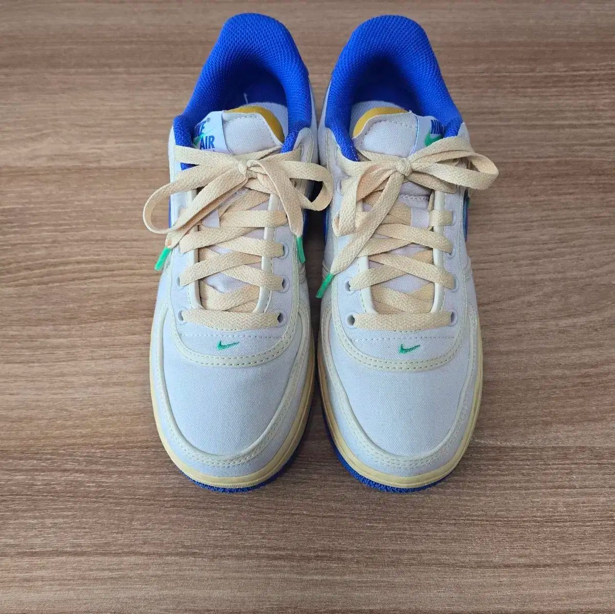 正規品 ナイキスニーカー ／ 230mm