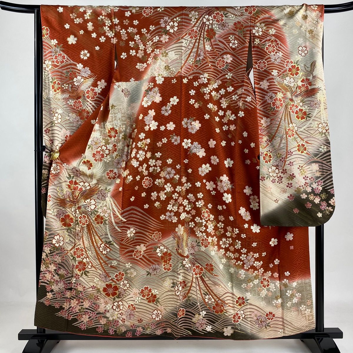 振袖 身丈158cm 裄丈65.5cm M 袷 谷崎潤一郎之世界 落款 尾長鳥 桜 金銀糸 金銀彩 茜色 正絹 名品