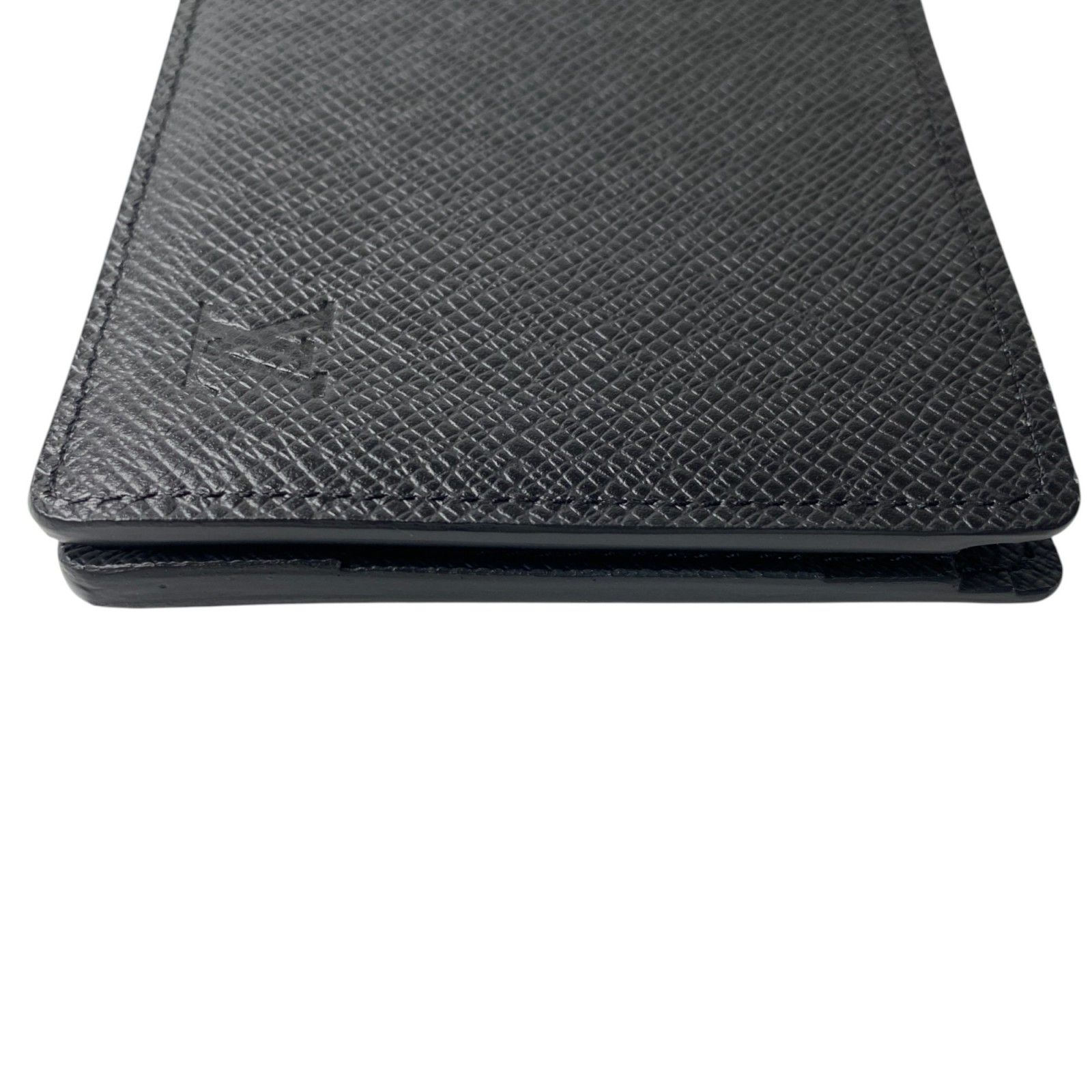 ルイヴィトン タイガ ミュルティプル メタリック　二つ折り財布 ブラック ルイヴィトン タイガ ミュルティプル メタリック 二つ折り財布