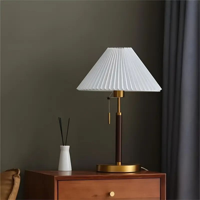 ベッドサイドランプ