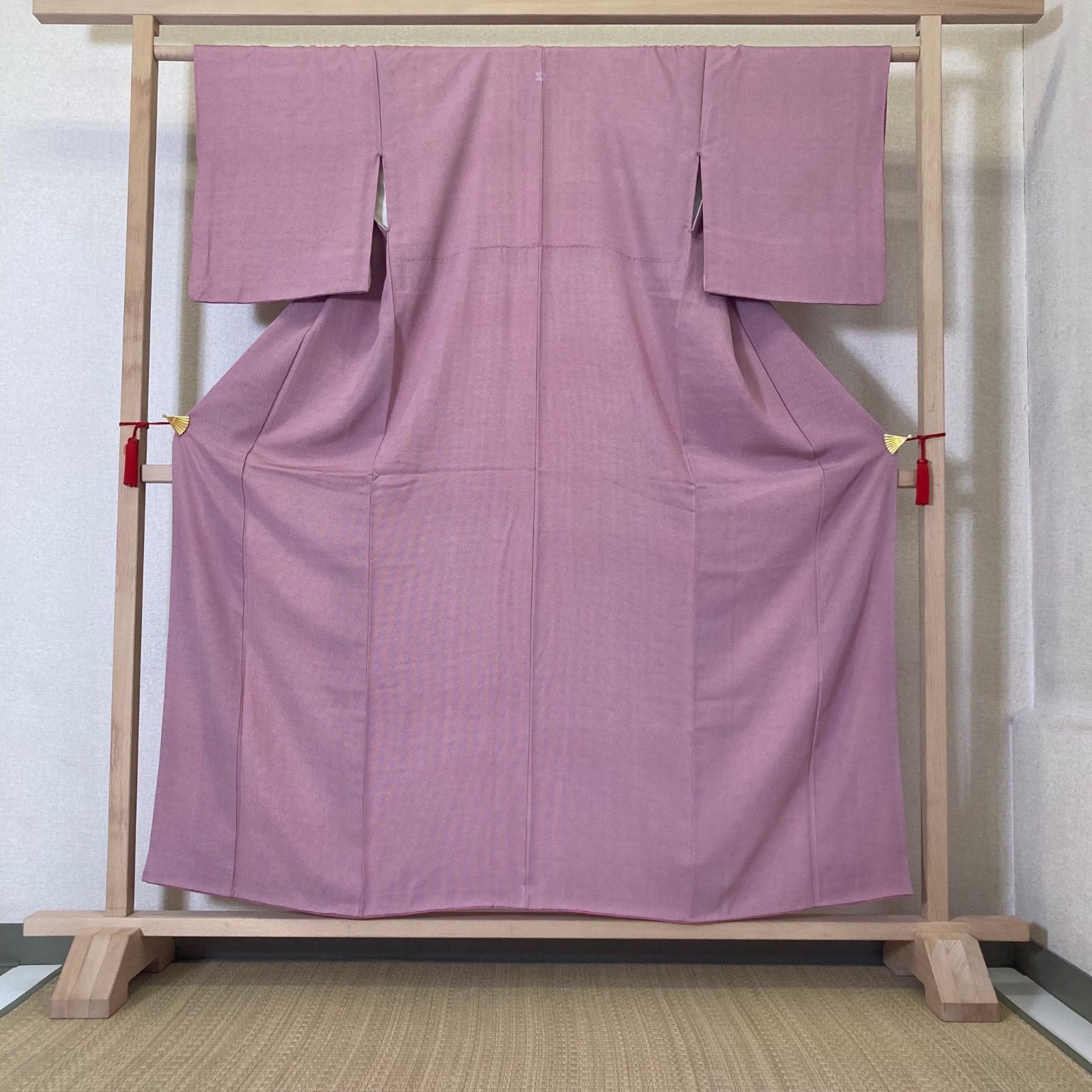 ［小紋］　新品未使用品　しつけ有り　K-467 小倉 俊成) 江戸小紋 落款有 しつけ糸有 未使用品 | 和ノ藤リユース