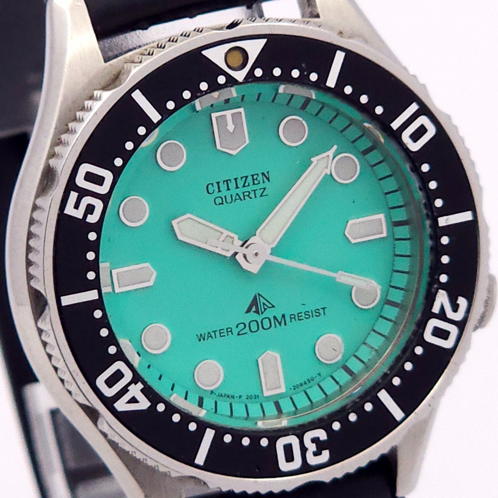 CITIZEN　シチズン　ダイバー腕時計　2031-204140　ミントグリーン CITIZEN シチズン プロマスター200M 2031-204140 ダイバー QZ 動作品