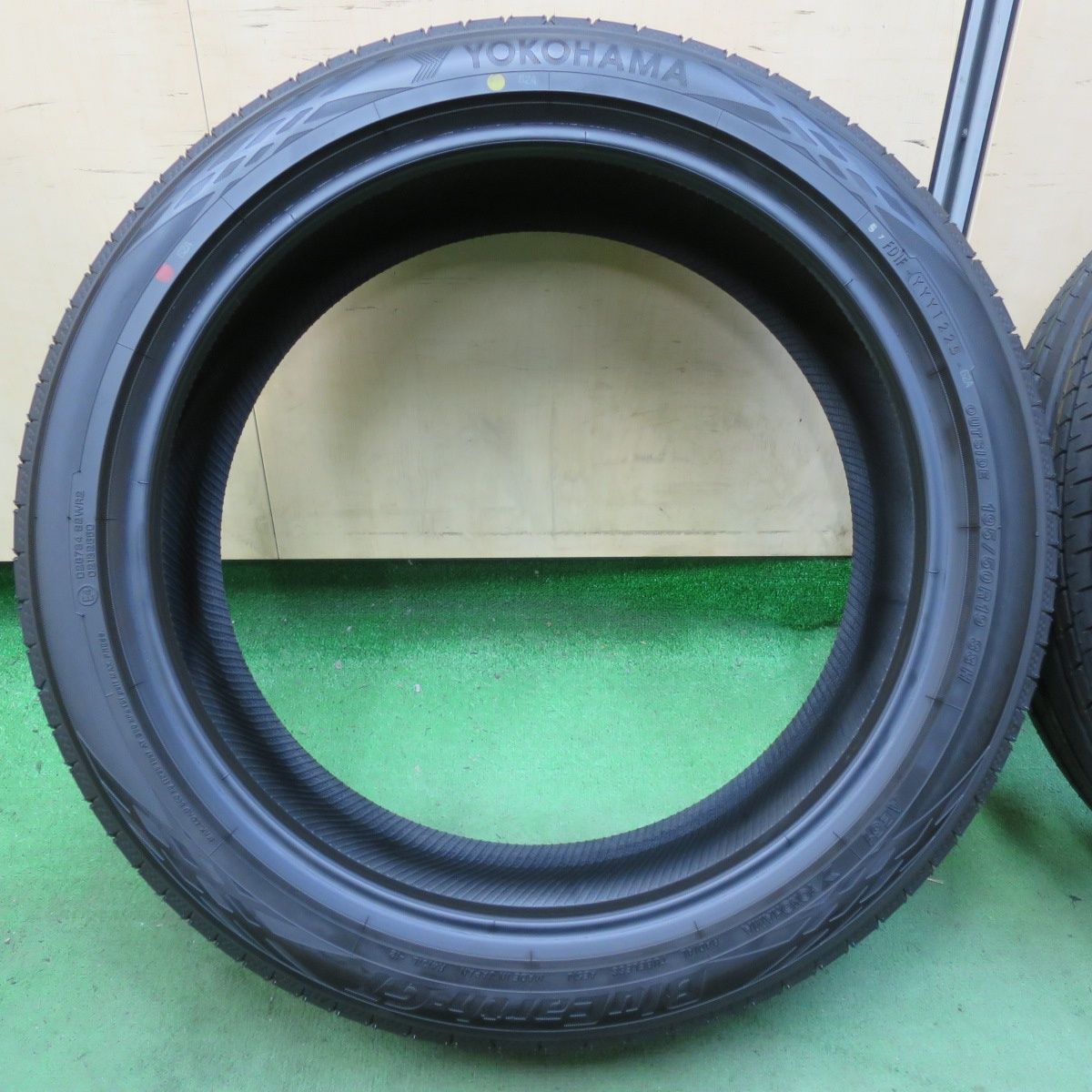 ブルーアースGT 60プリウス タイヤ 新車外し ヨコハマ 195/50R19