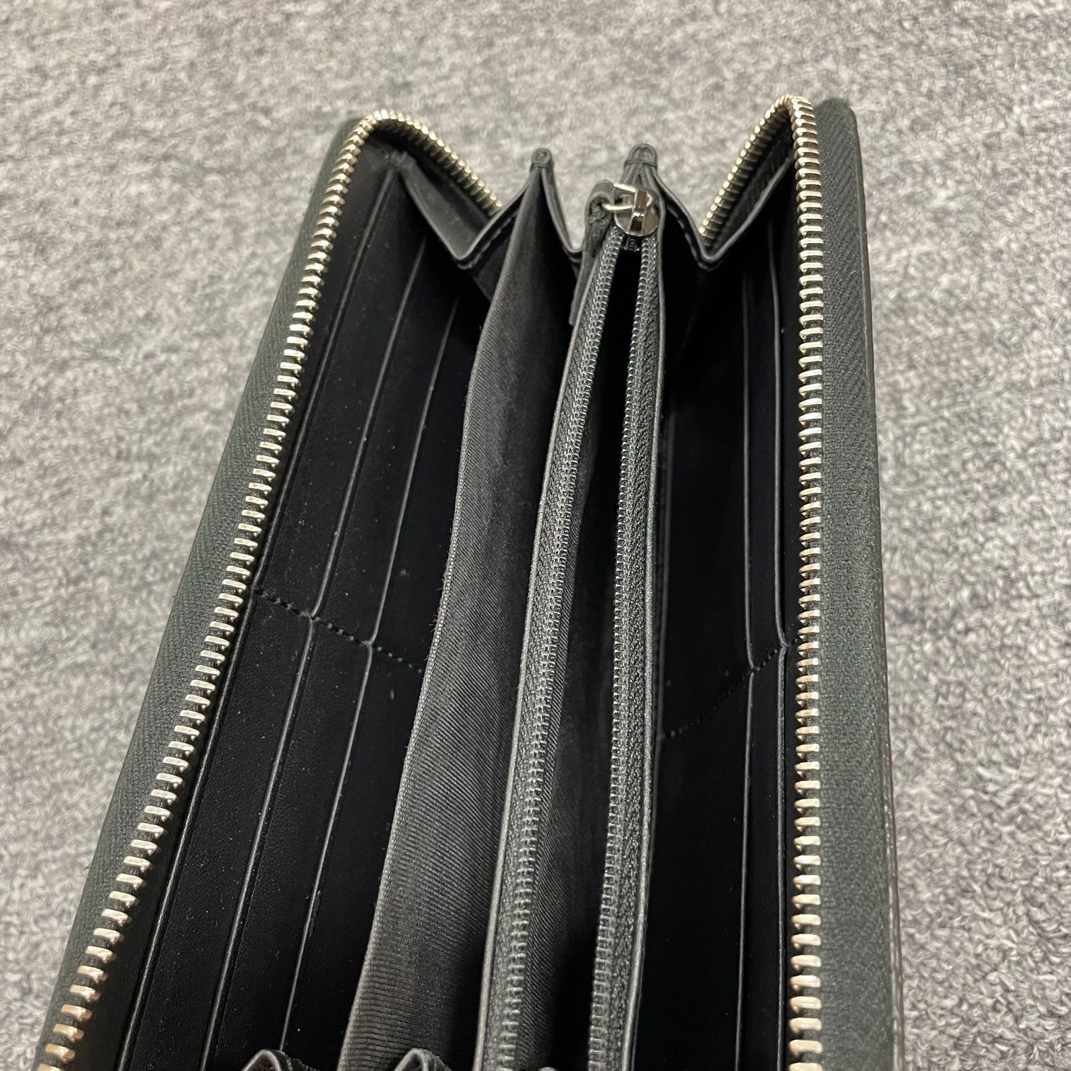 GUCCI グッチ GGスプリーム BEE ビー ハチ 蜂 ラウンドファスナー 長