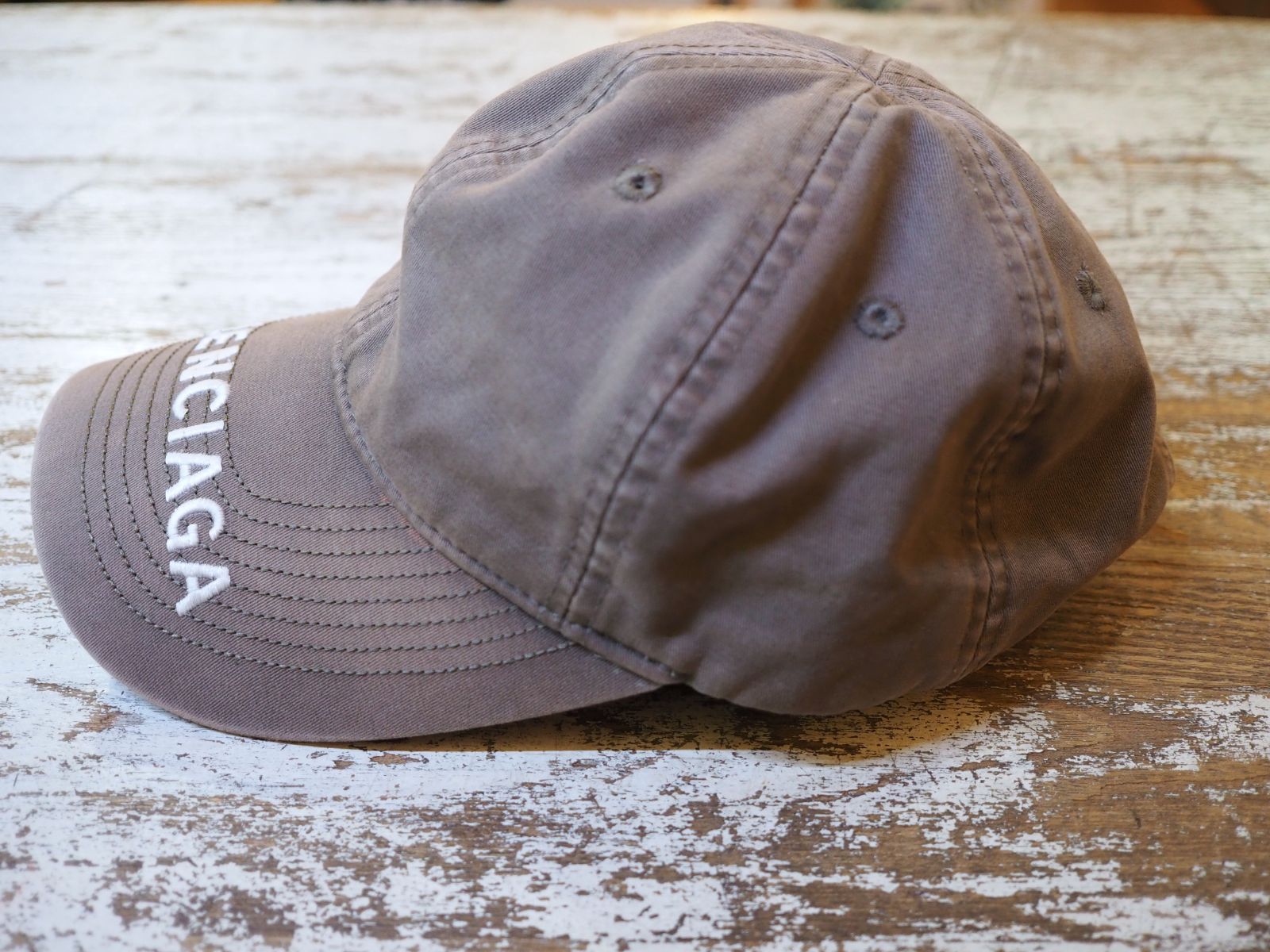 ✨美品✨BALENCIAGA キャップ L59 浅め ロゴ マジックテープ 黒