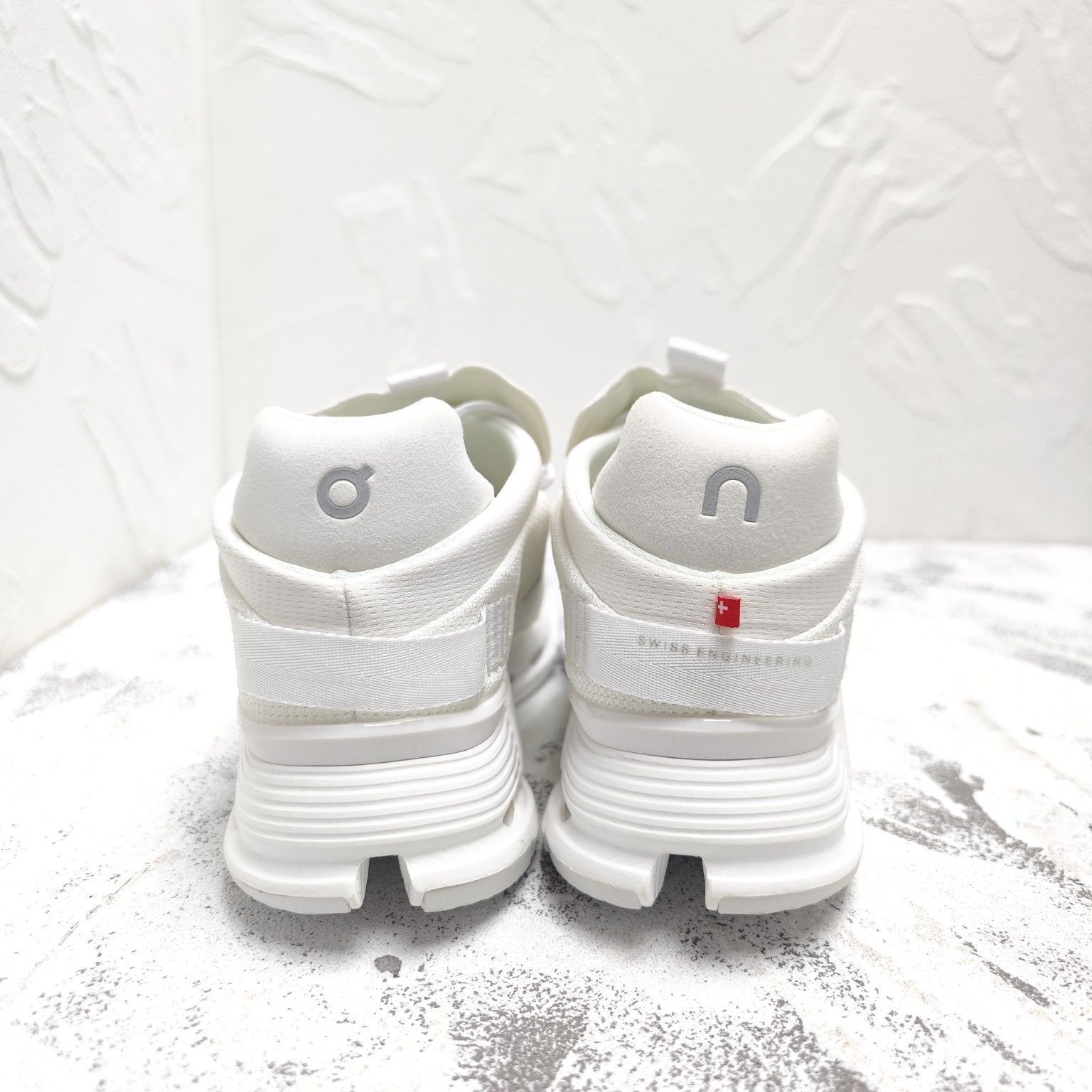 【オン】クラウド　ホワイト　24cm On Cloudmonster Undyed-White | White（オン クラウド