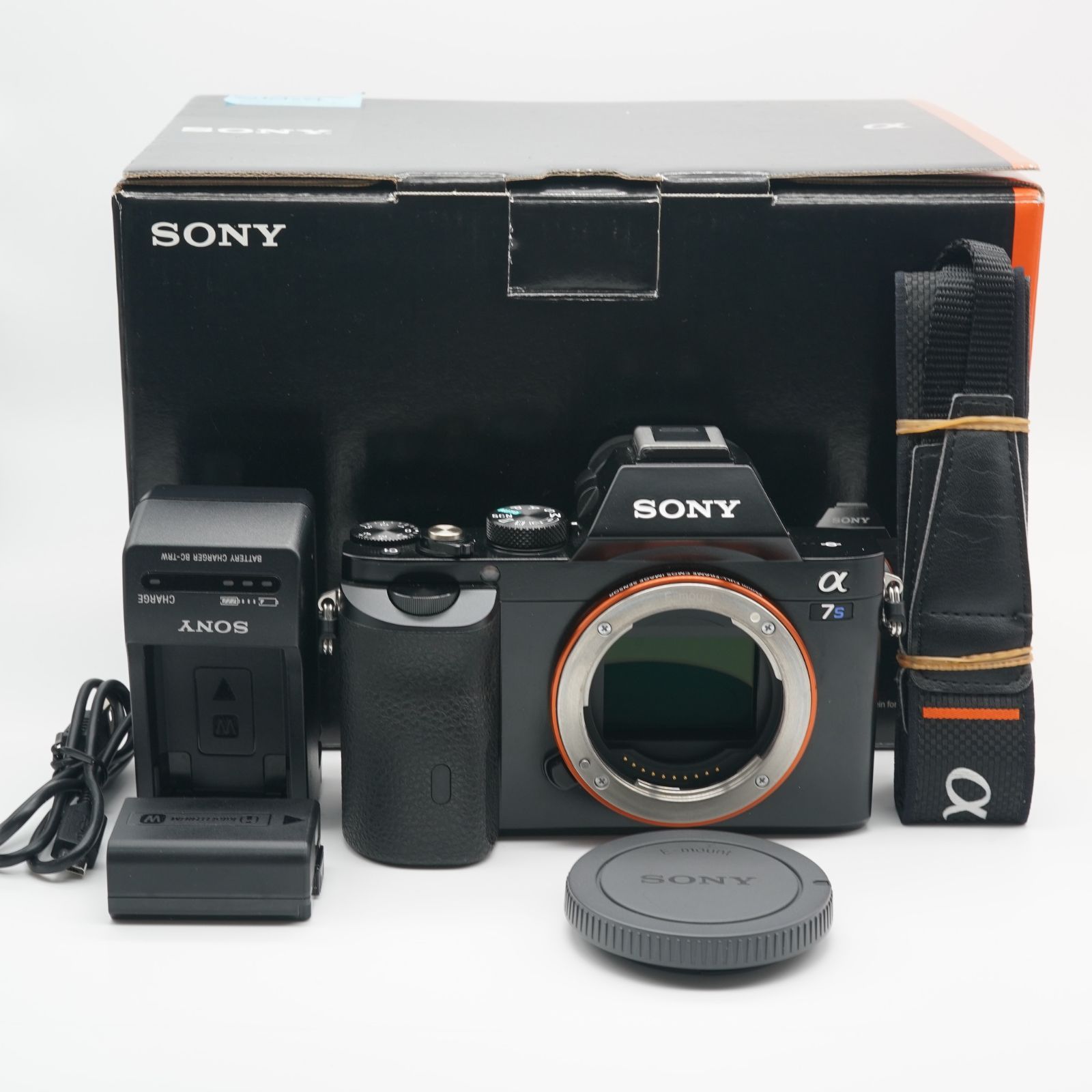 ほぼ新品 ソニー α7S ボディ ILCE-7S シャッター回数594回以下