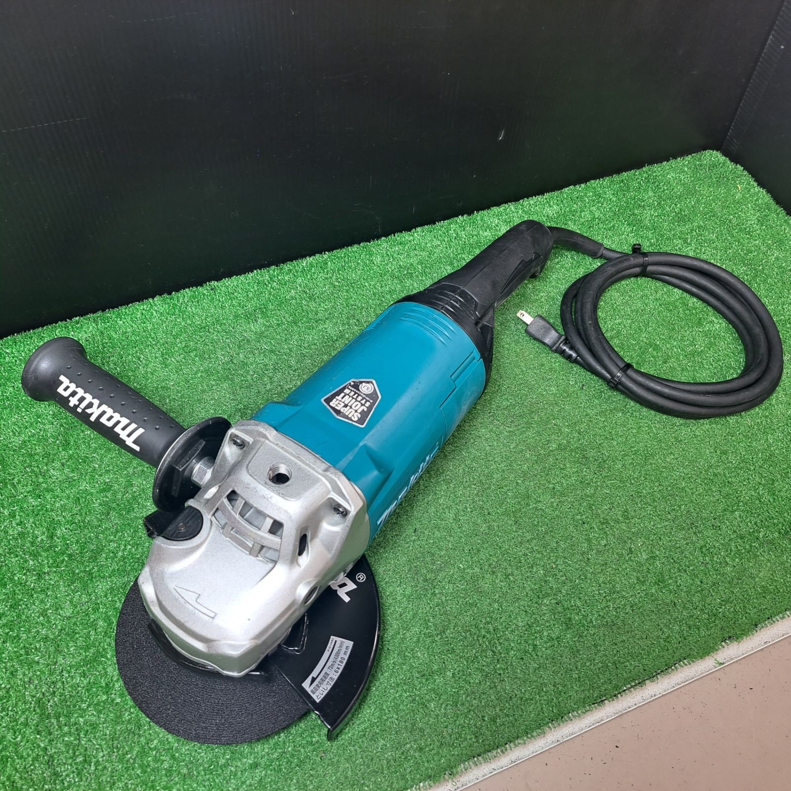 マキタ makita 180mmディスクグラインダー GA7061 岩槻店