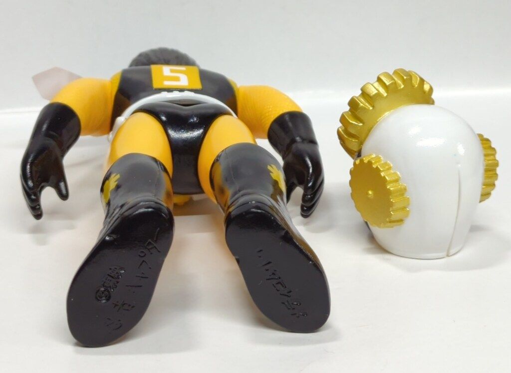 ★メディコム・トイ　東映レトロソフビ　金忍キャプター５　未開封　新品！★ ☆メディコム・トイ 東映レトロソフビ 金忍キャプター5 未開封