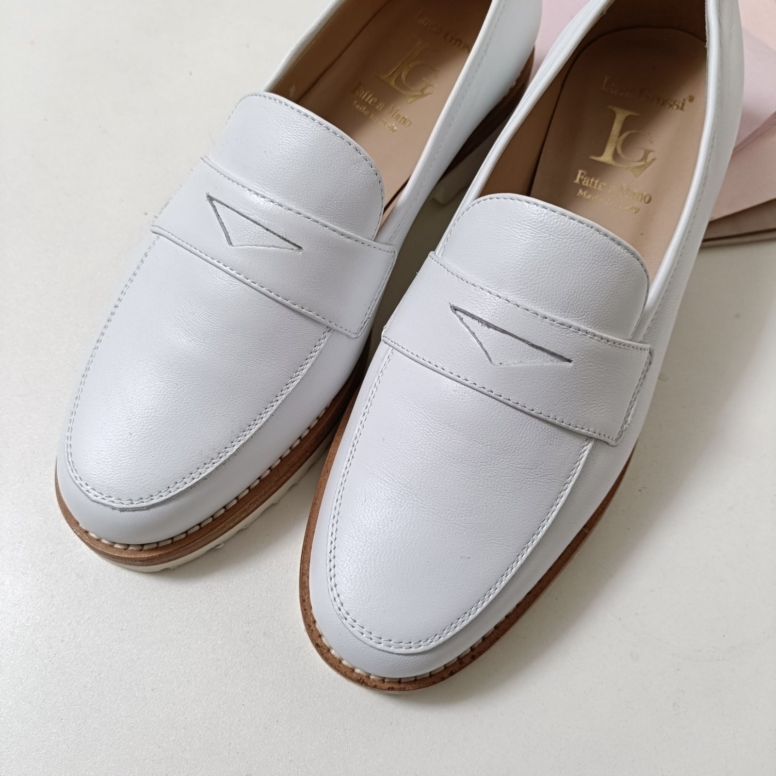 未使用ルカグロッシ　ホワイトレザーローファー　36.5/23.5cm 未使用ルカグロッシ ホワイトレザーローファー 36.5/23.5cm - メルカリ