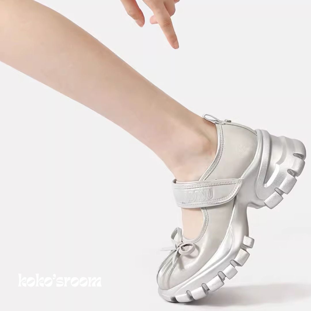 厚底 シューズ