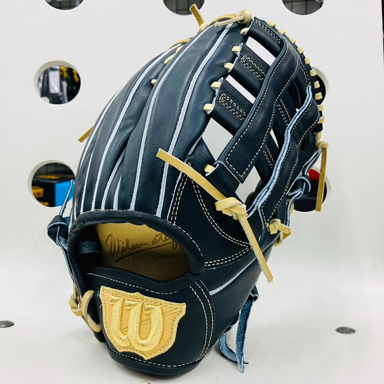 Wilson ウイルソン ウイルソンスタッフ WBW102317 硬式用 外野手用 D8型 Wブラック 高校野球対応 吉田正尚選手型 日本製  超限定カラー - メルカリ